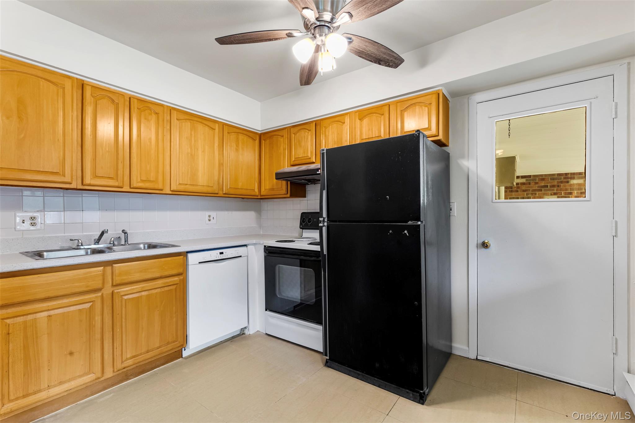 #18 photo, 1513 Old Country Road, Elmsford , NY 10523