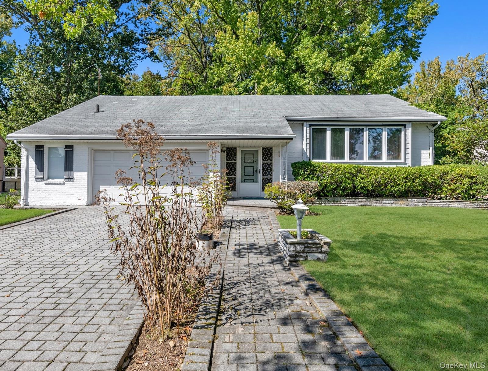 #1 photo, 180 Dogwood Road, Roslyn , NY 11576