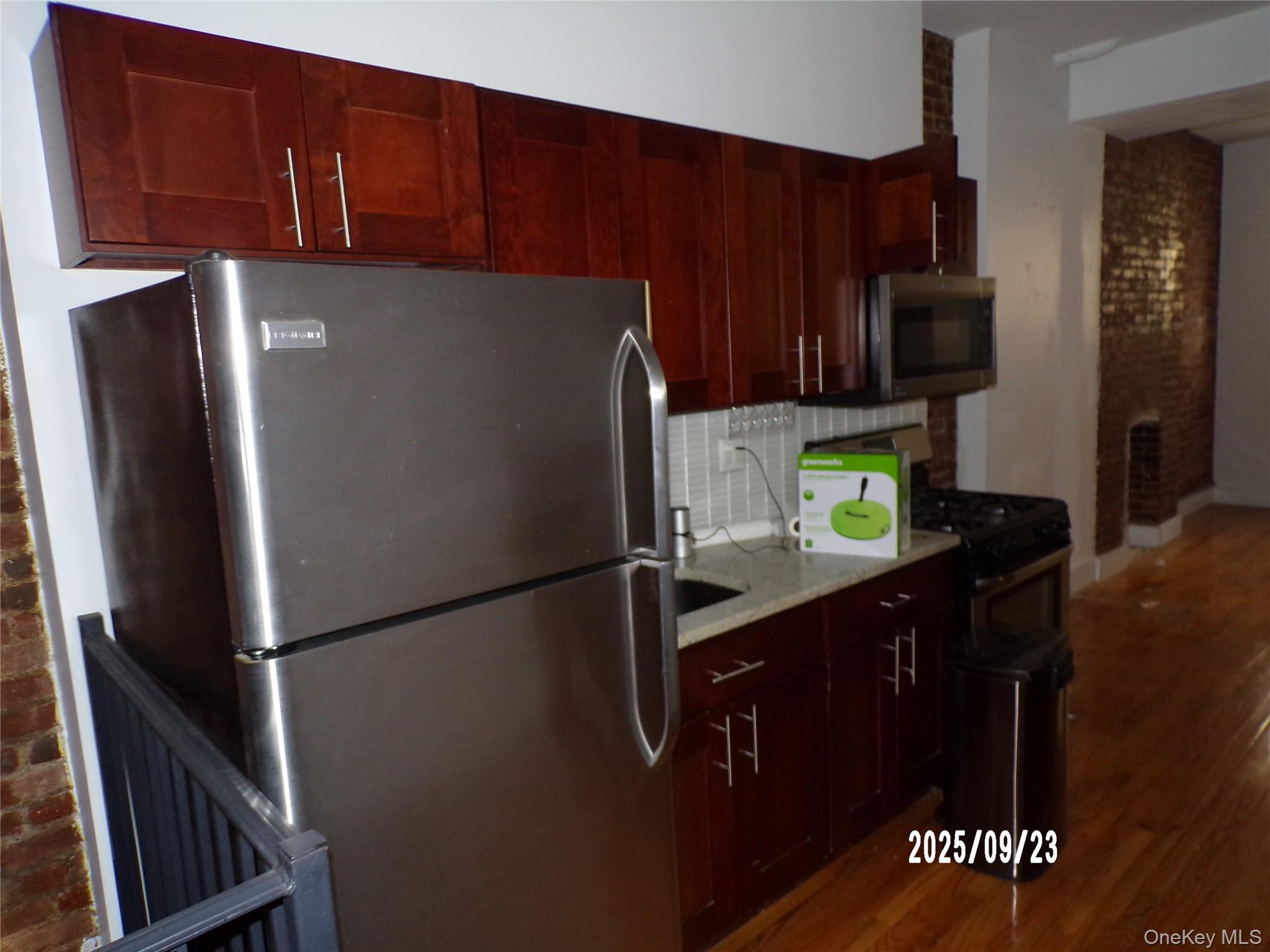 #3 photo, 15 Humboldt Street, ブルックリン区 Brooklyn , NY 11206