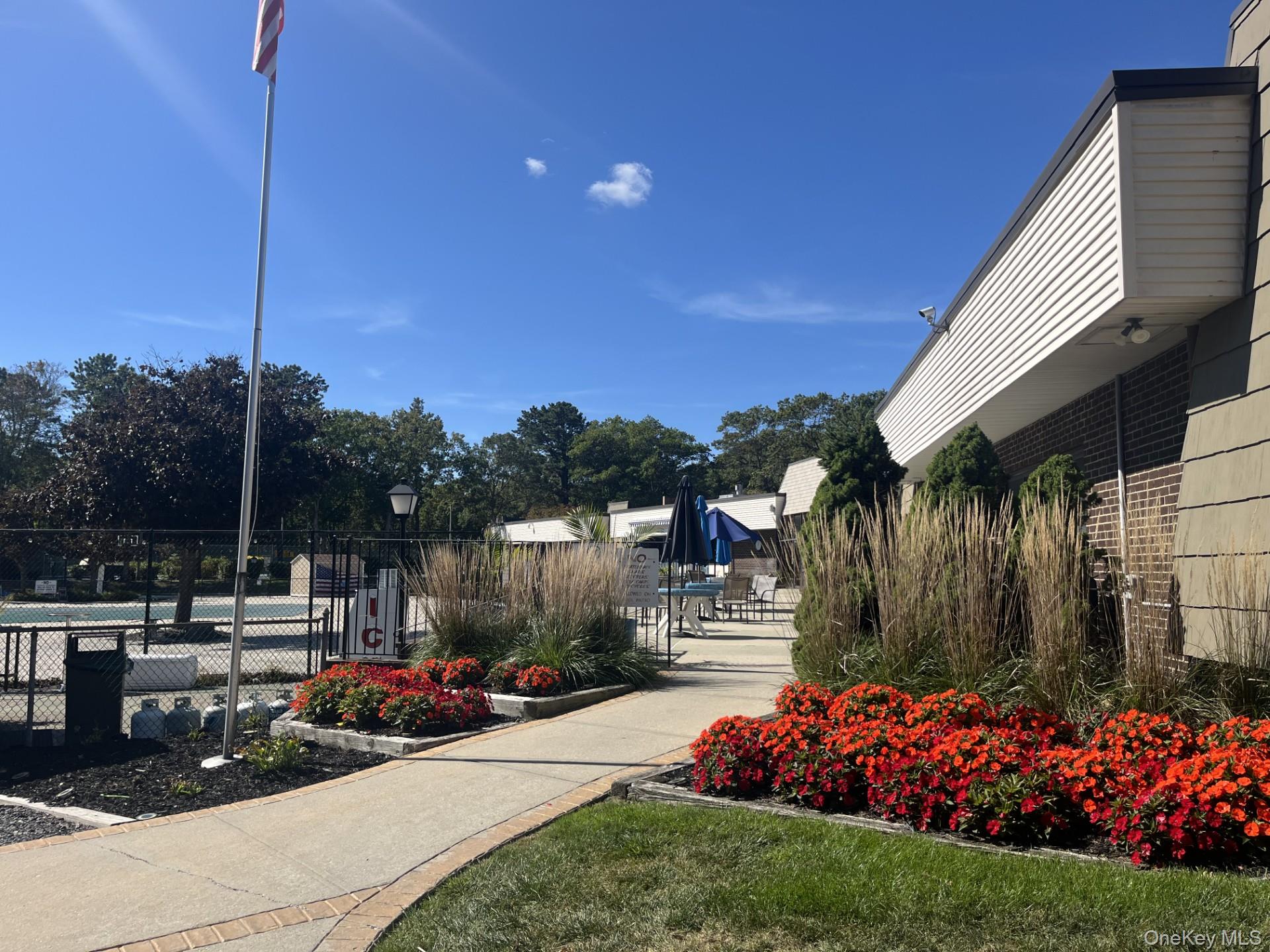 #14 photo, 129 Golf Lane, サフォーク郡 Medford , NY 11763