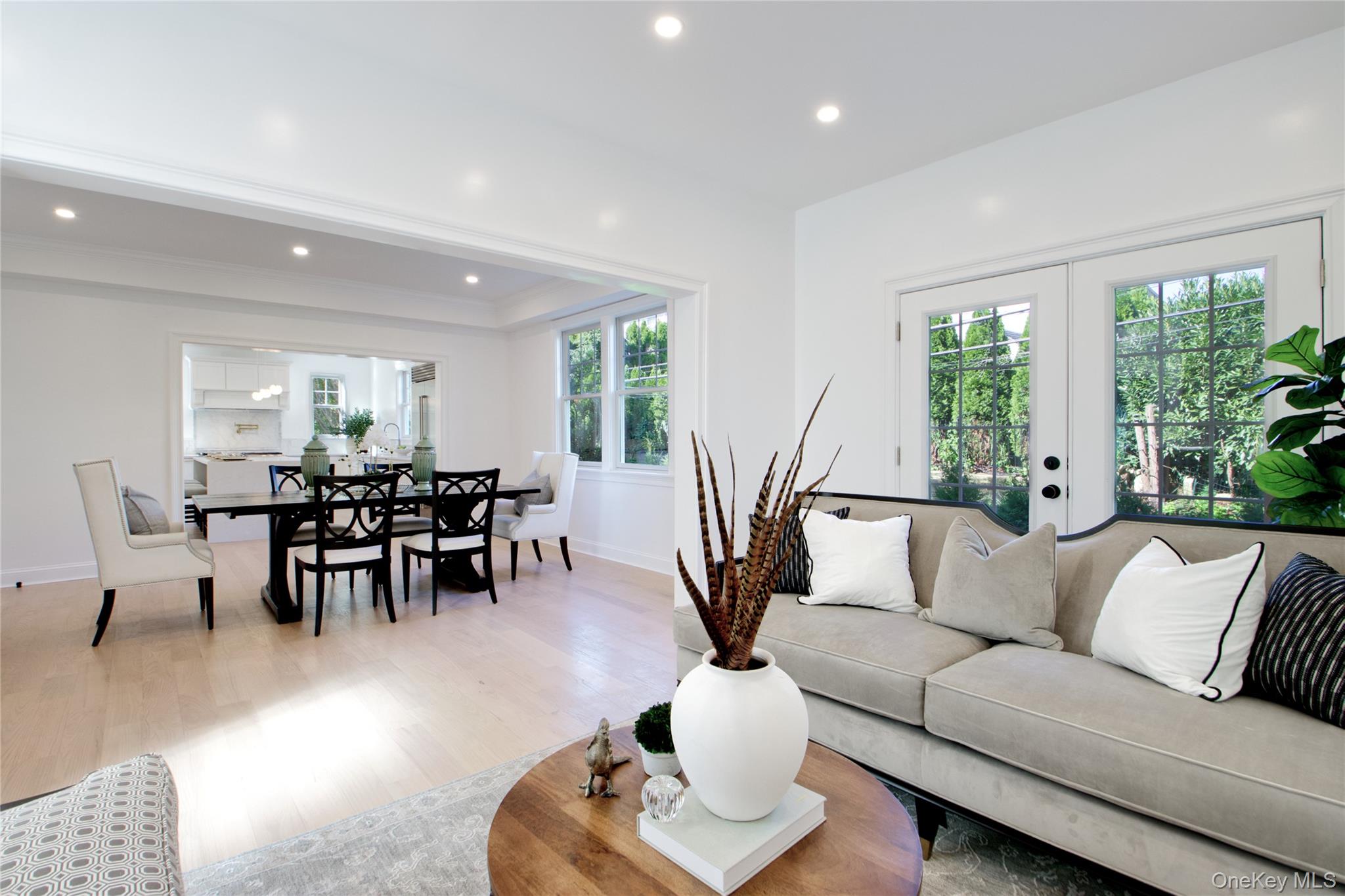 #12 photo, 108 Tanners Pond Road, Garden City , NY 11530