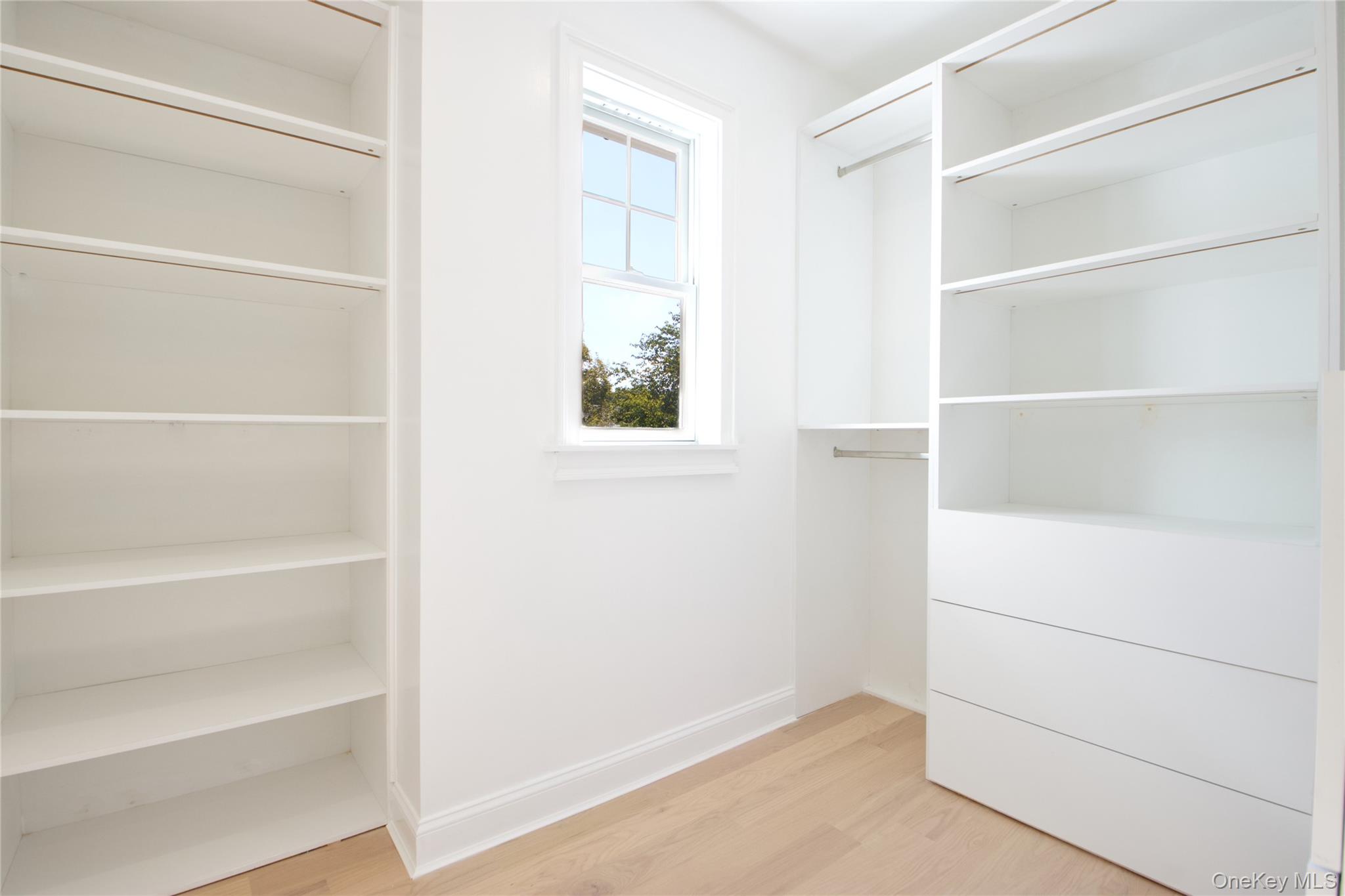 #18 photo, 108 Tanners Pond Road, Garden City , NY 11530