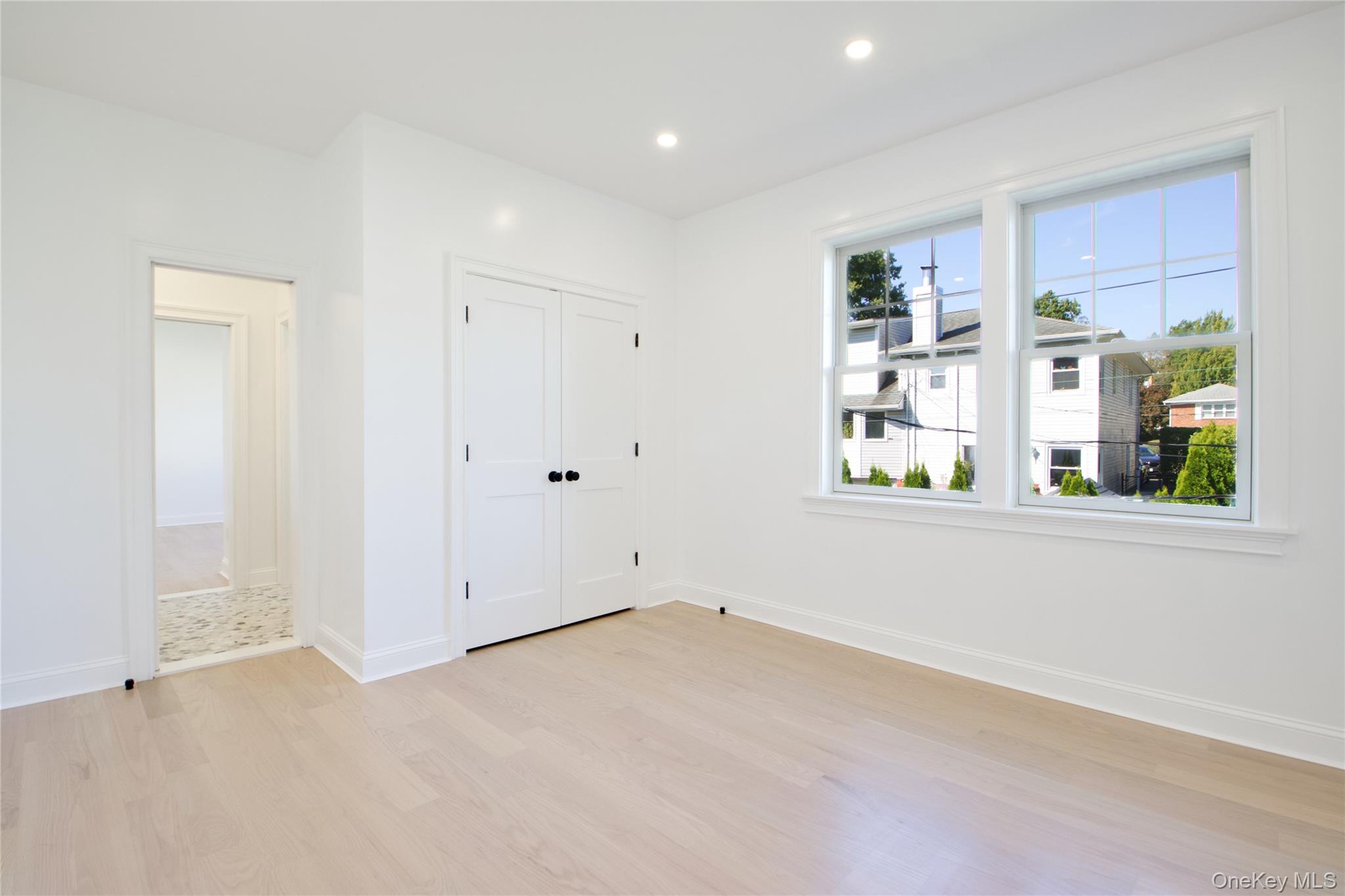 #19 photo, 108 Tanners Pond Road, Garden City , NY 11530