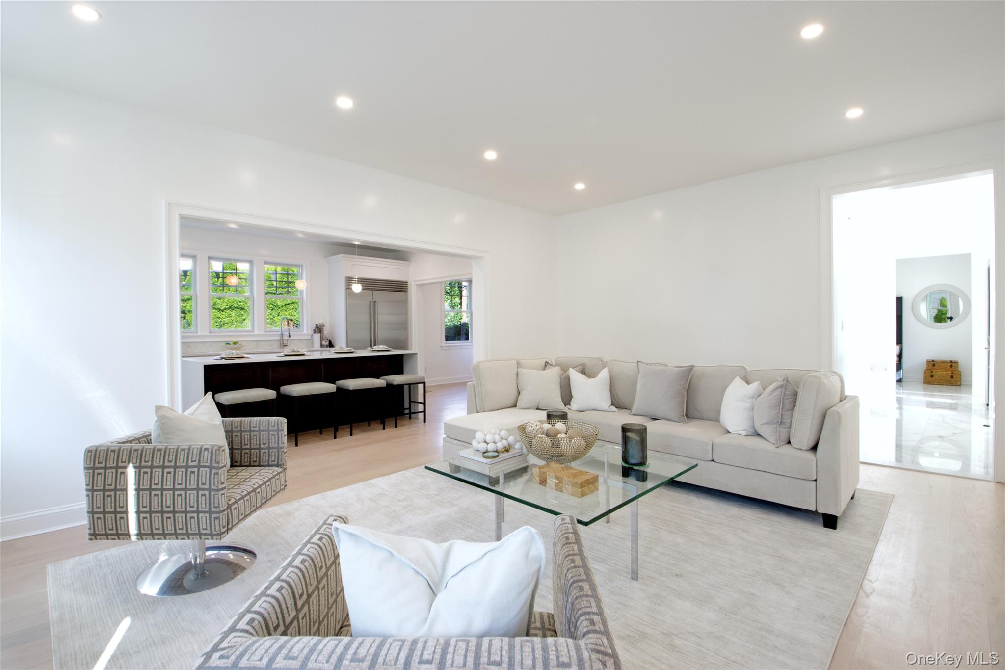 #4 photo, 108 Tanners Pond Road, Garden City , NY 11530