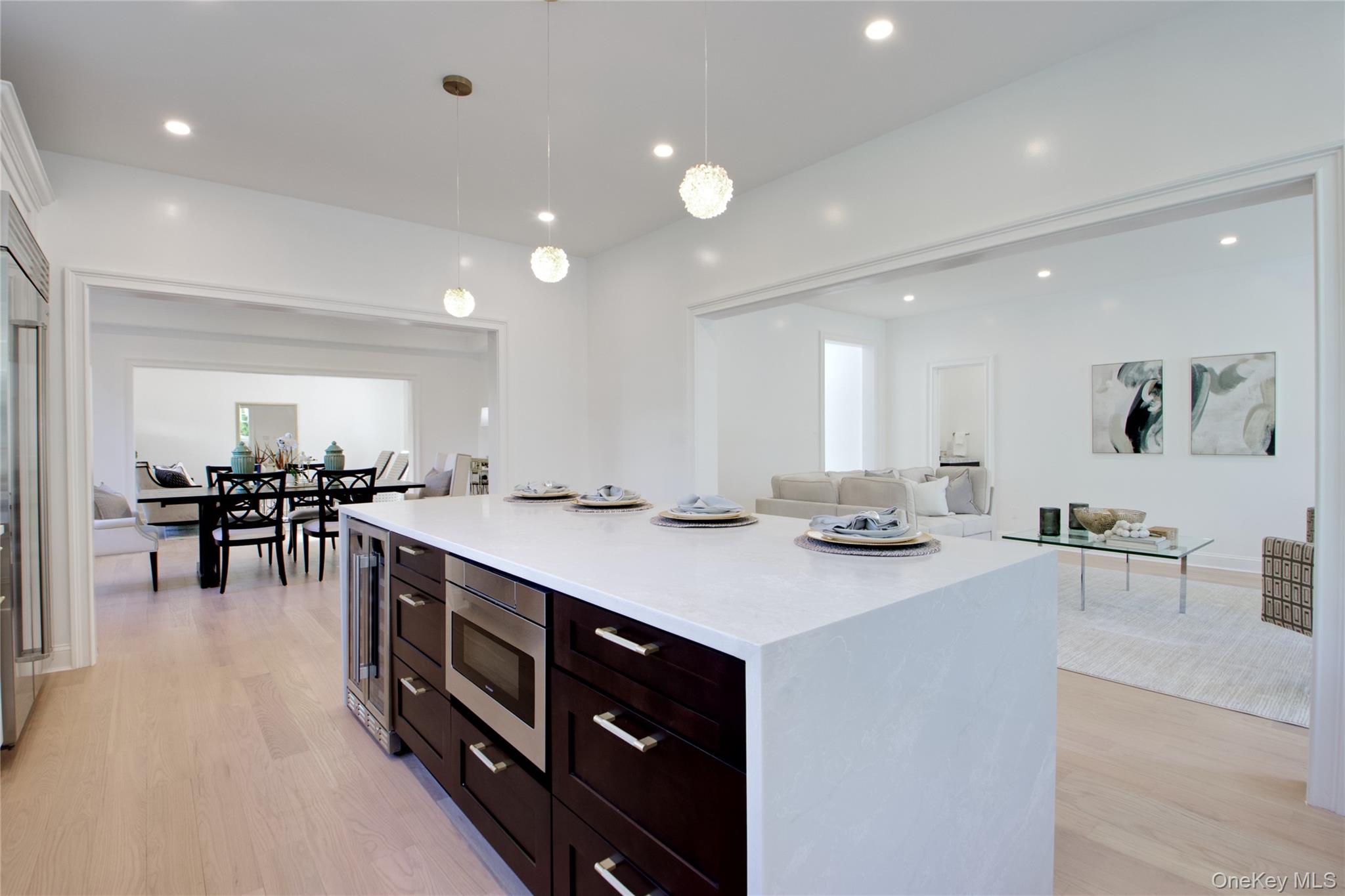 #9 photo, 108 Tanners Pond Road, Garden City , NY 11530