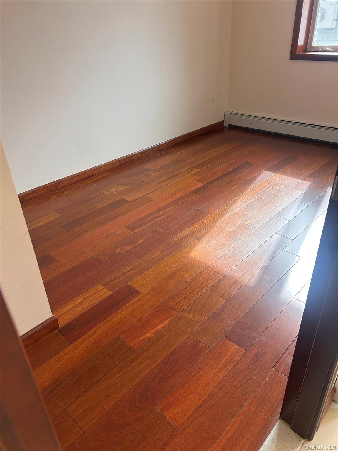 #6 photo, 54-02 Junction Boulevard, クイーンズ区 Elmhurst , NY 11373