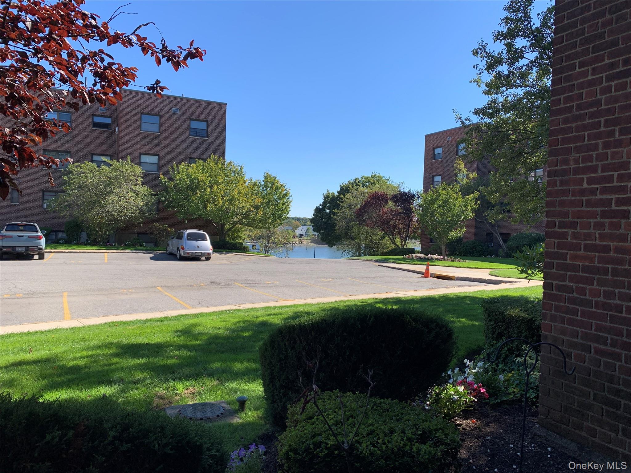 #11 photo, 25 SHADY GLEN Court, New Rochelle , NY 10805