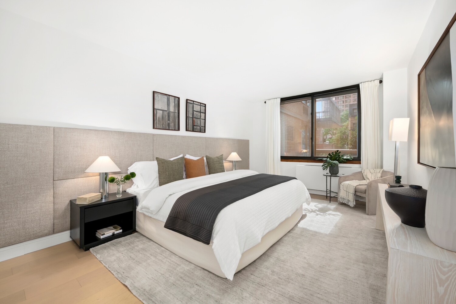 #11 photo, 235 E 40TH Street, マンハッタン Murray Hill , NY 10016