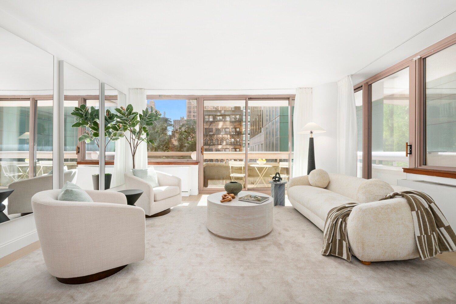 #4 photo, 235 E 40TH Street, マンハッタン Murray Hill , NY 10016