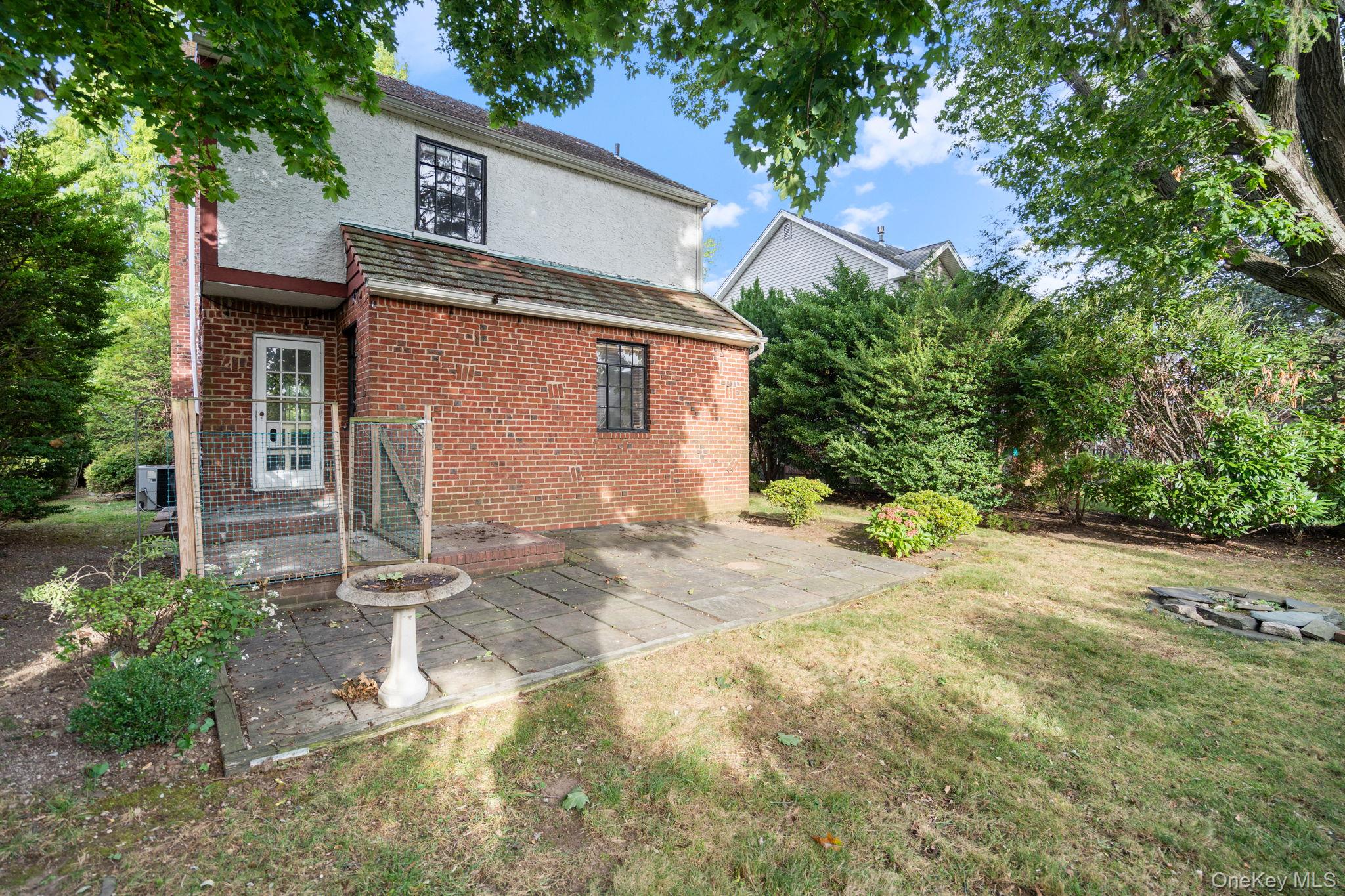 #17 photo, 304 Kilburn Road, गार्डन सिटी Garden City , NY 11530