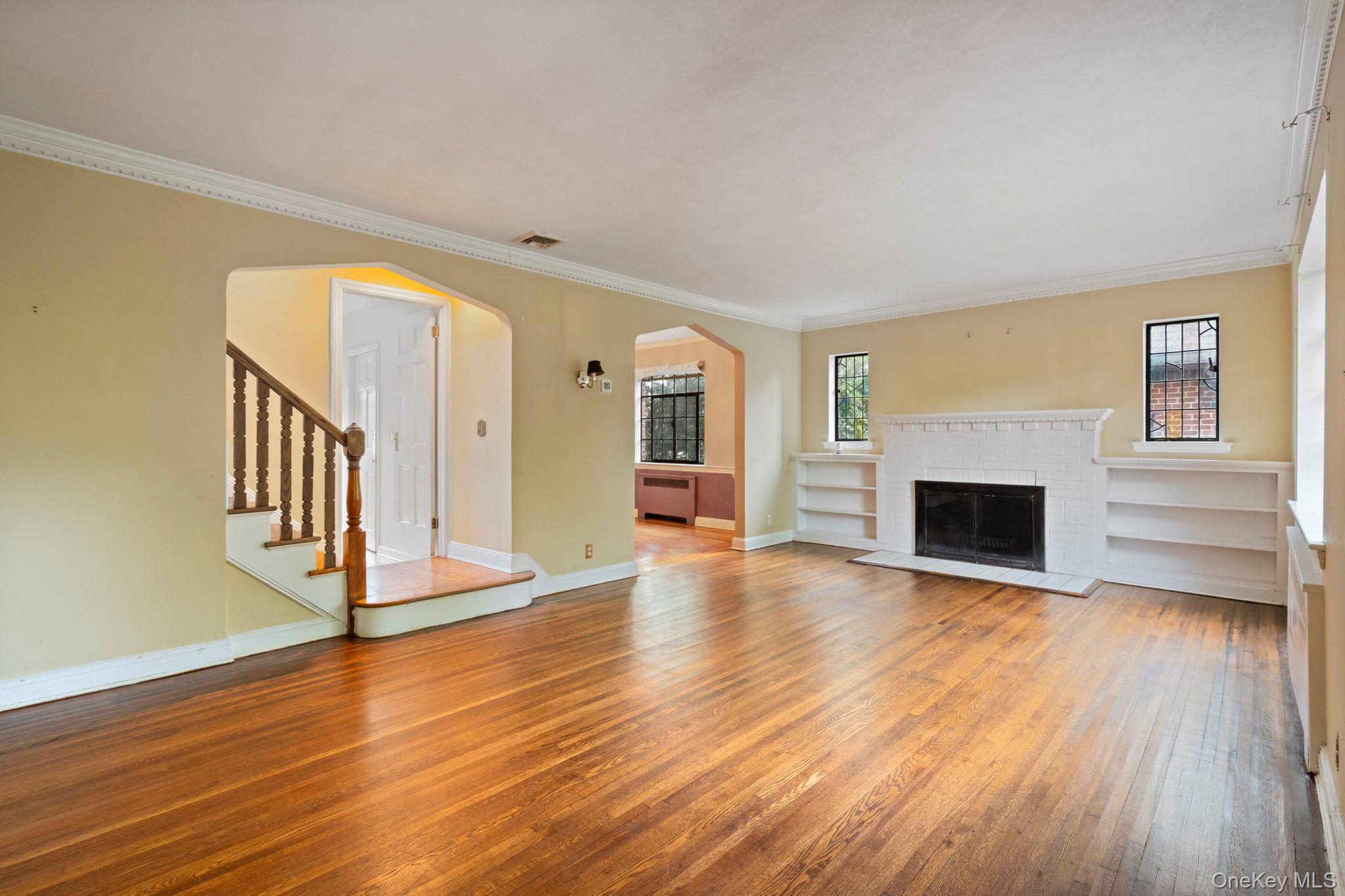 #4 photo, 304 Kilburn Road, गार्डन सिटी Garden City , NY 11530