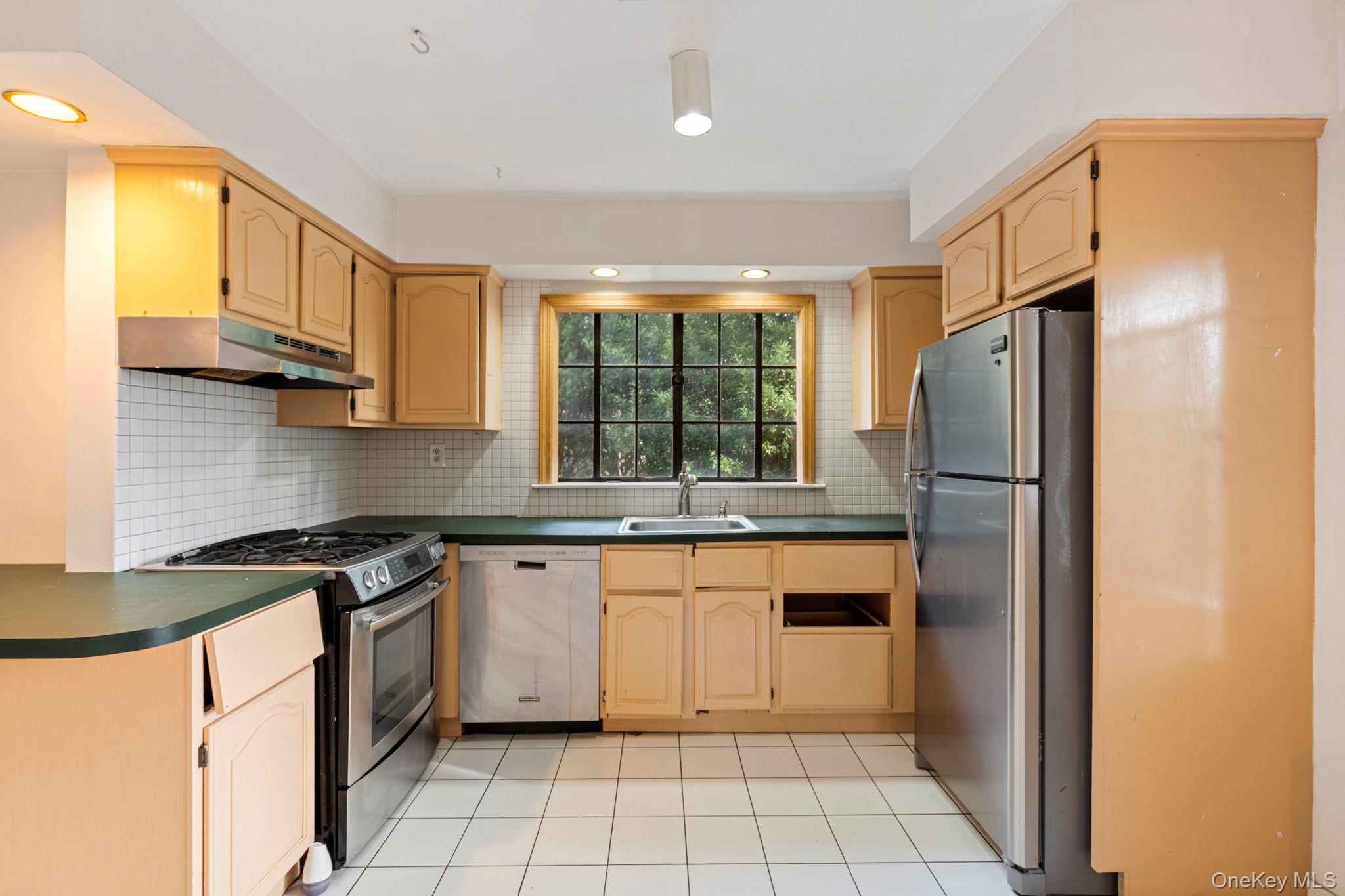 #7 photo, 304 Kilburn Road, गार्डन सिटी Garden City , NY 11530