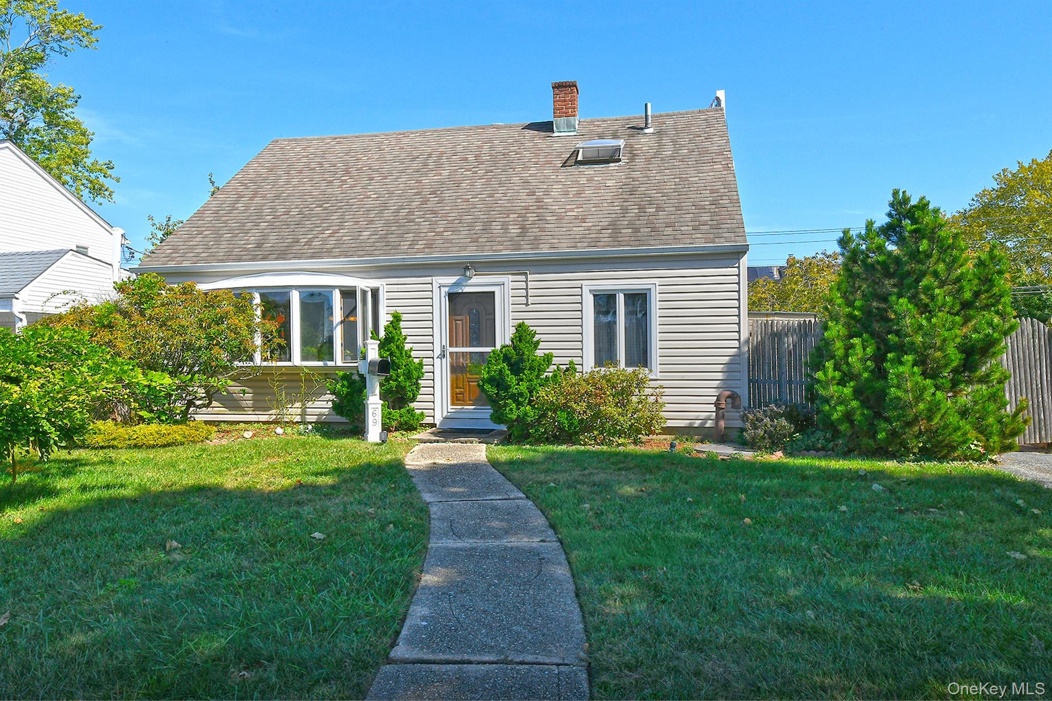 #1 photo, 69 Schoolhouse Road, 长岛 Levittown , NY 11756