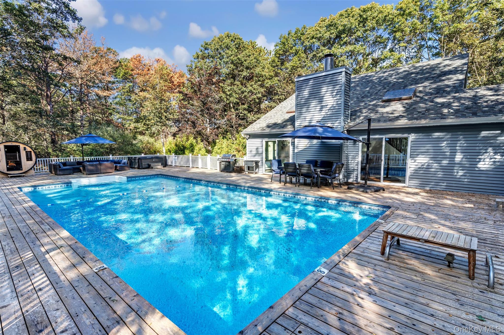 #1 photo, 2 Christine Lane, サフォーク郡 Manorville , NY 11949