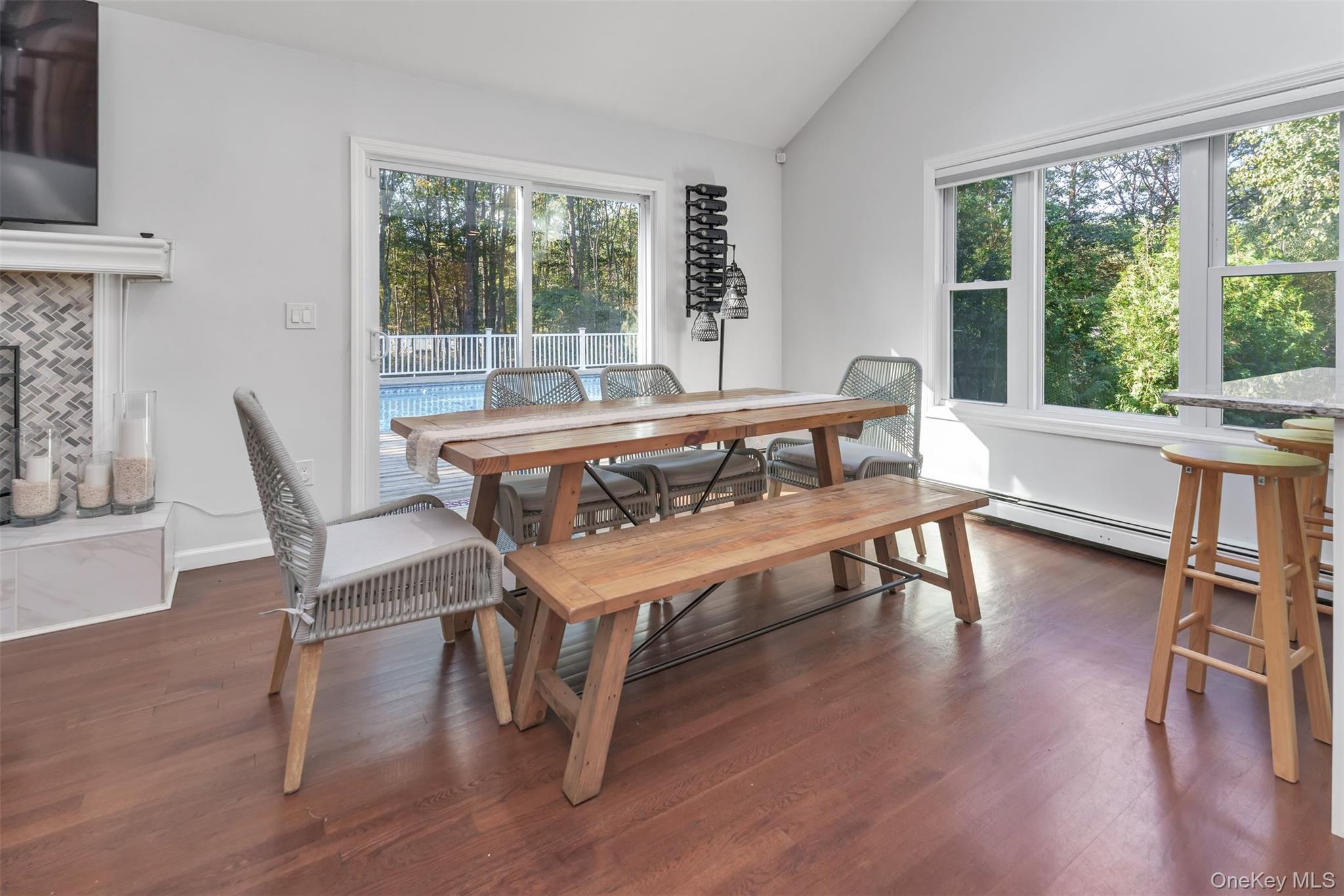 #12 photo, 2 Christine Lane, サフォーク郡 Manorville , NY 11949