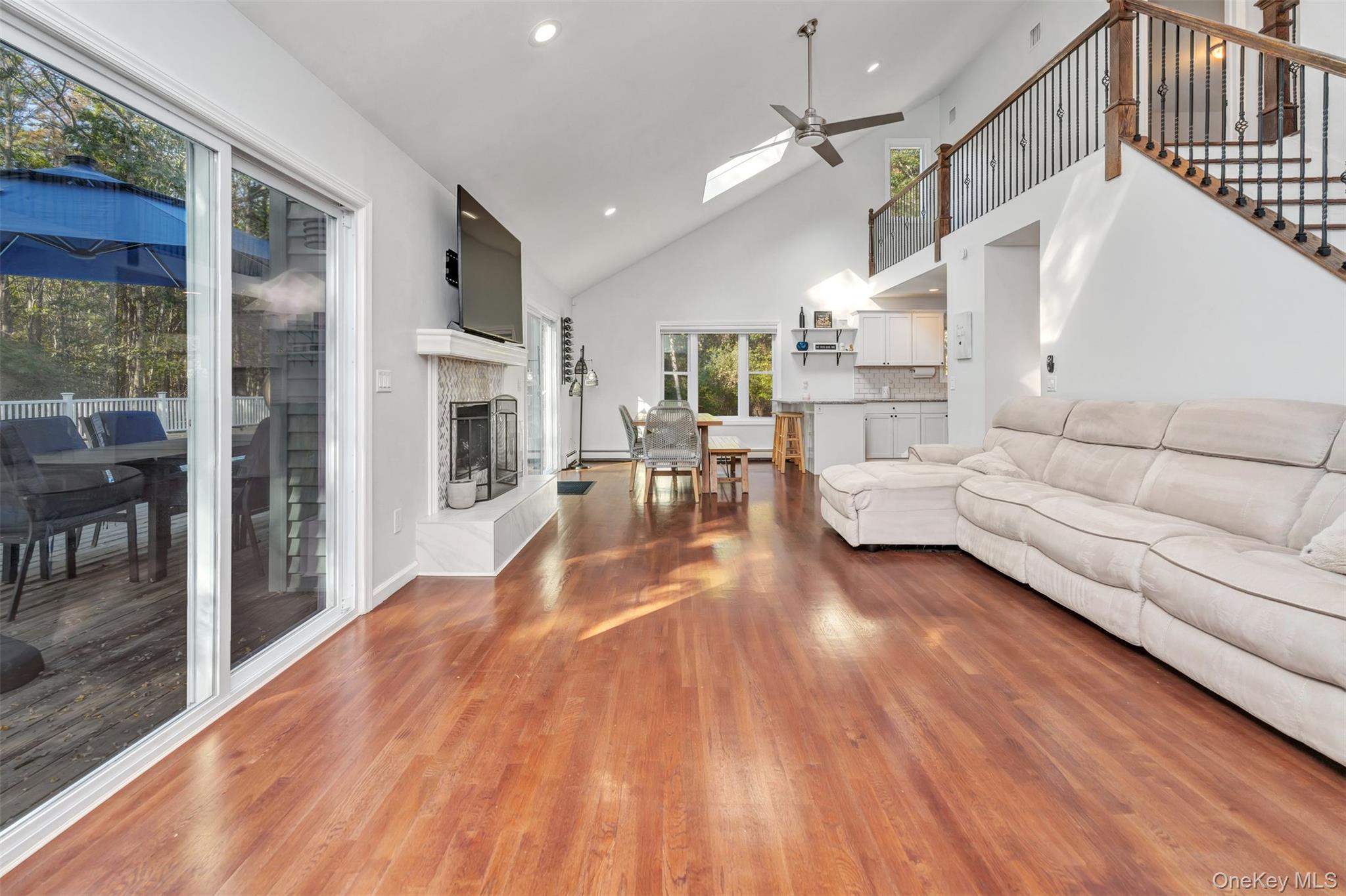 #8 photo, 2 Christine Lane, サフォーク郡 Manorville , NY 11949