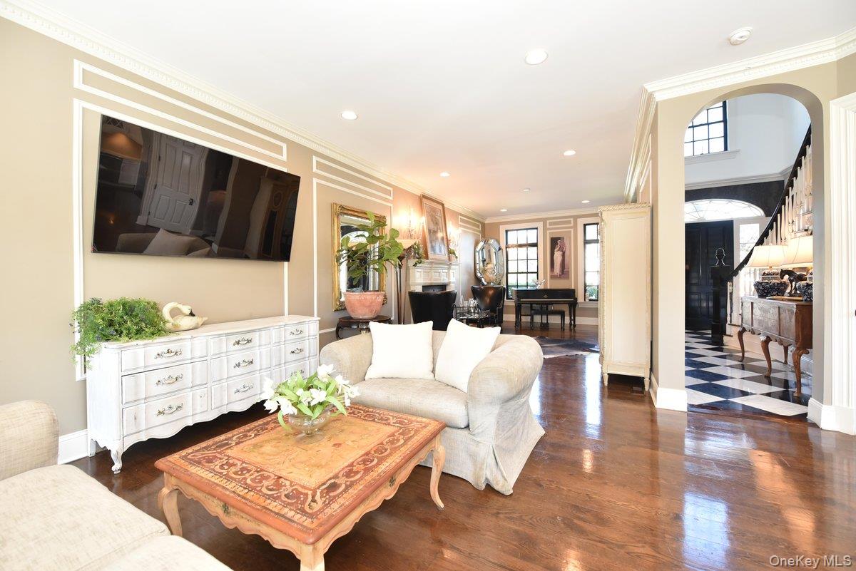 #12 photo, 1974 Monroe Avenue, ナッソー郡 North Bellmore , NY 11710