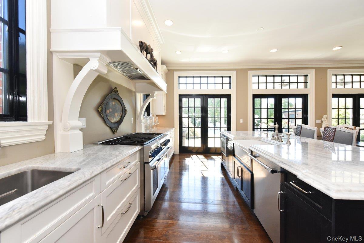 #15 photo, 1974 Monroe Avenue, ナッソー郡 North Bellmore , NY 11710