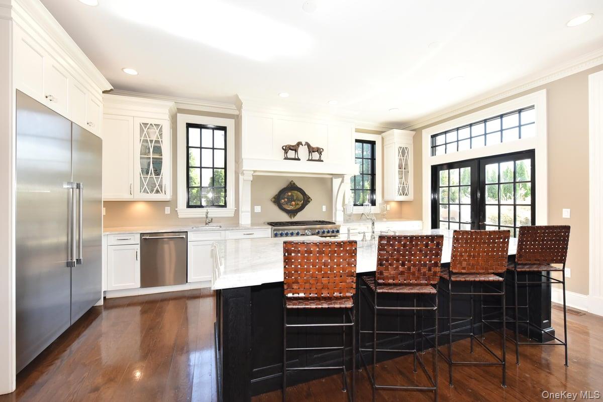 #16 photo, 1974 Monroe Avenue, ナッソー郡 North Bellmore , NY 11710