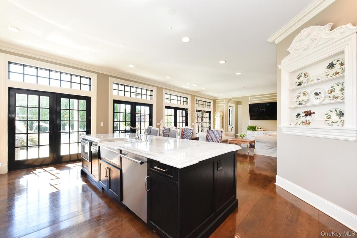 #17 photo, 1974 Monroe Avenue, ナッソー郡 North Bellmore , NY 11710