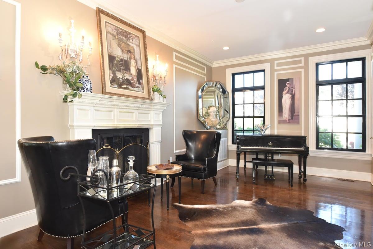 #4 photo, 1974 Monroe Avenue, ナッソー郡 North Bellmore , NY 11710