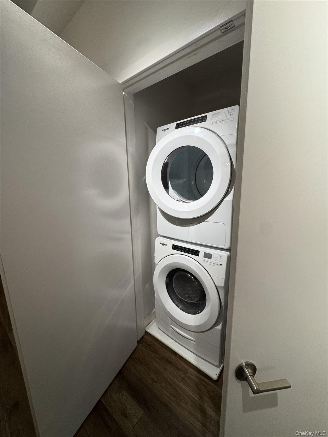 #10 photo, 1 Martine Avenue, White Plains , NY 10606