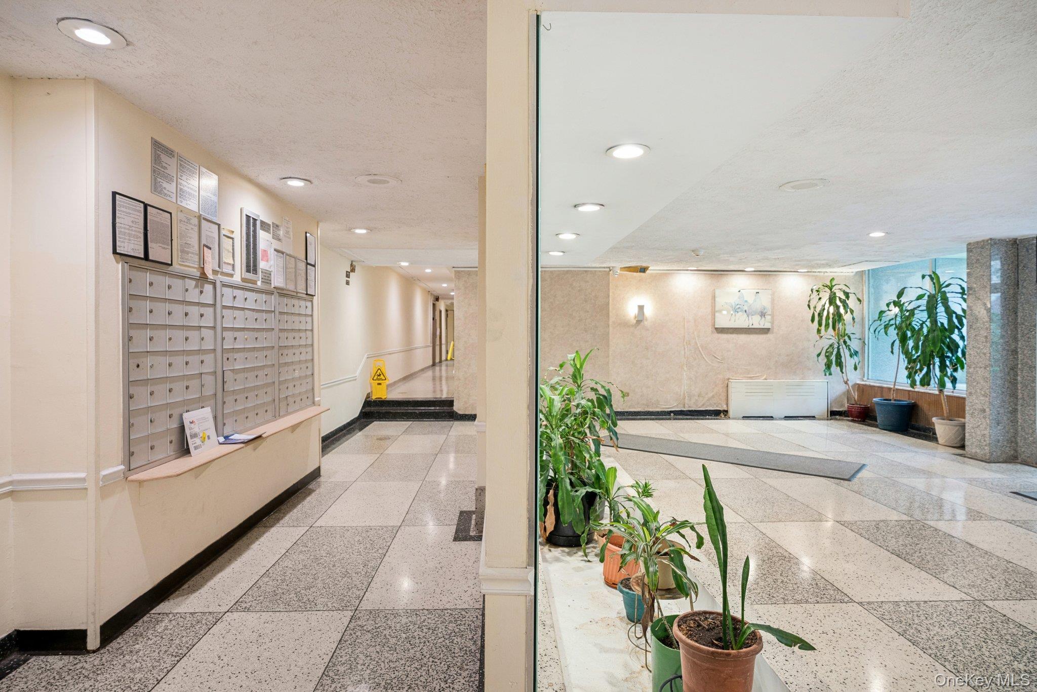 #4 photo, 108-50 62nd Drive, クイーンズ区 Forest Hills , NY 11375