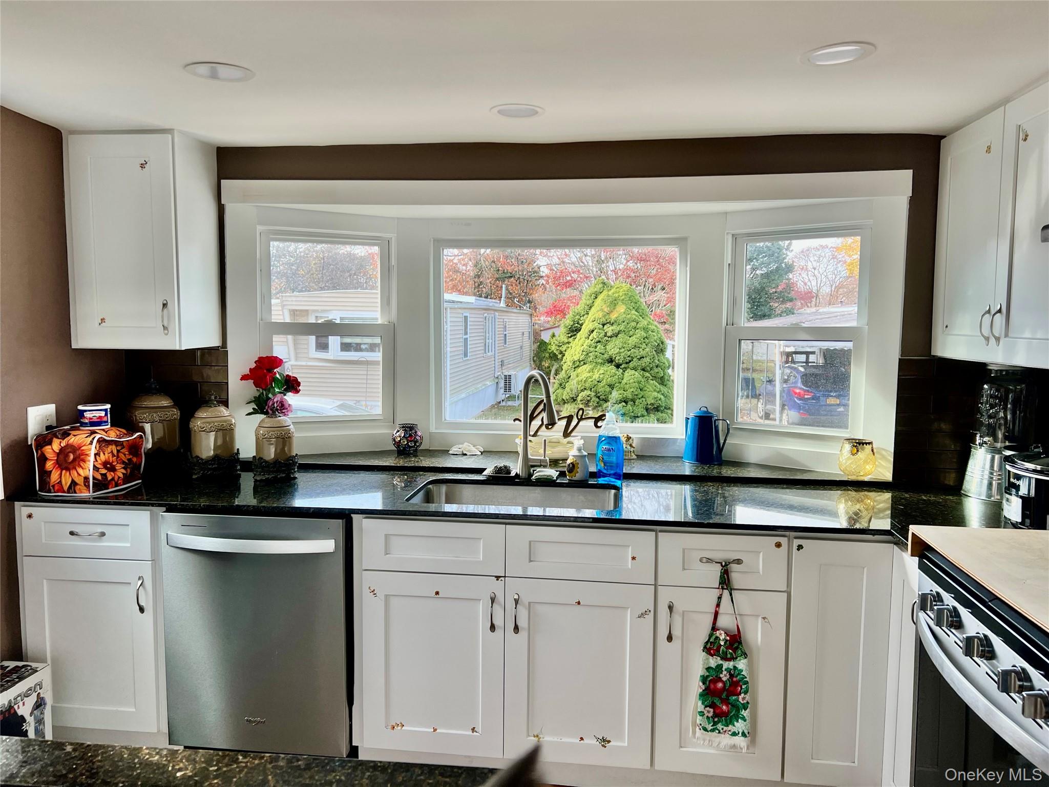 #3 photo, 59 Betsy Ross Drive, Bohemia , NY 11716