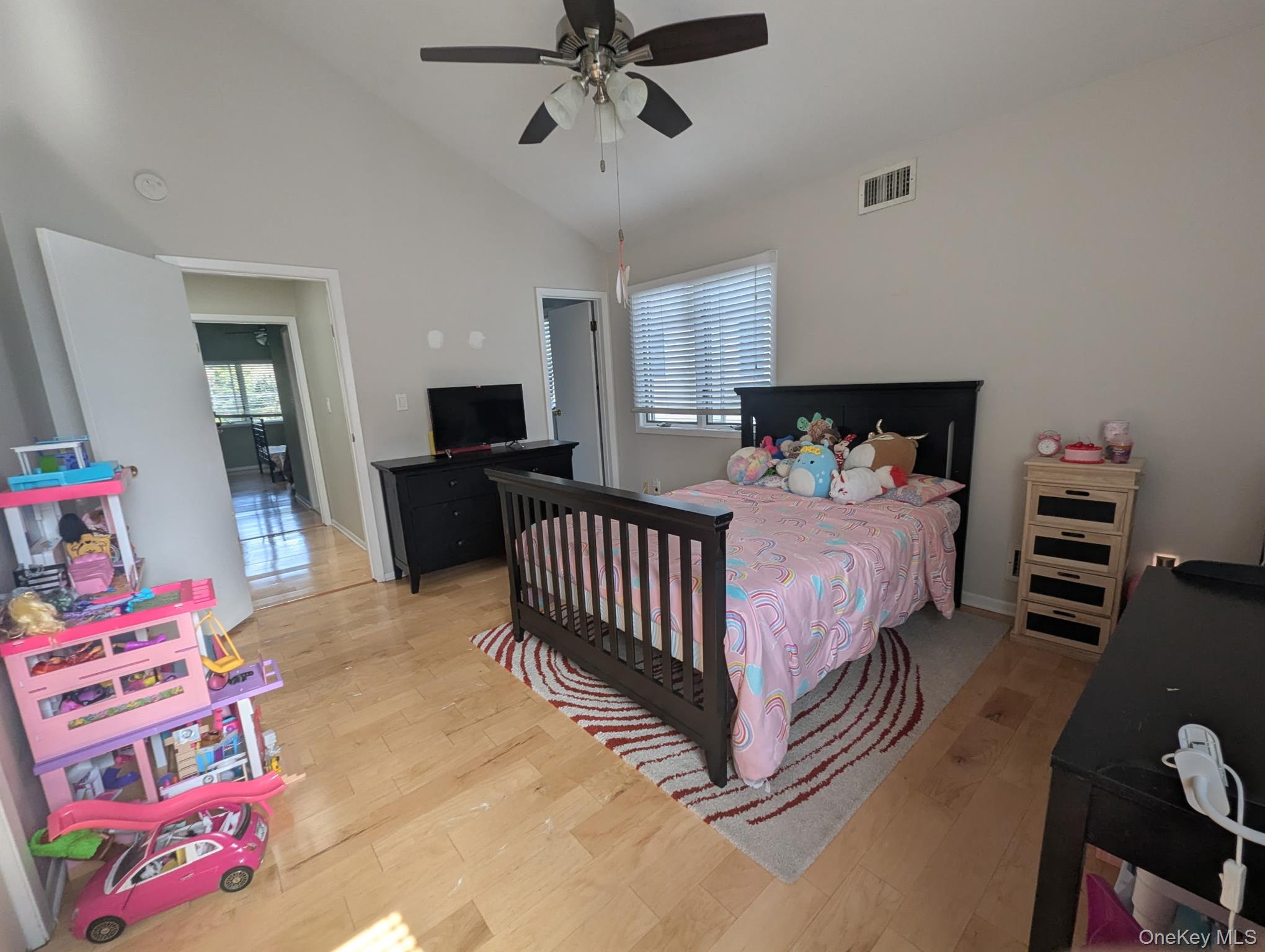 #5 photo, 34 Nesaquake Avenue, Port Washington , NY 11050