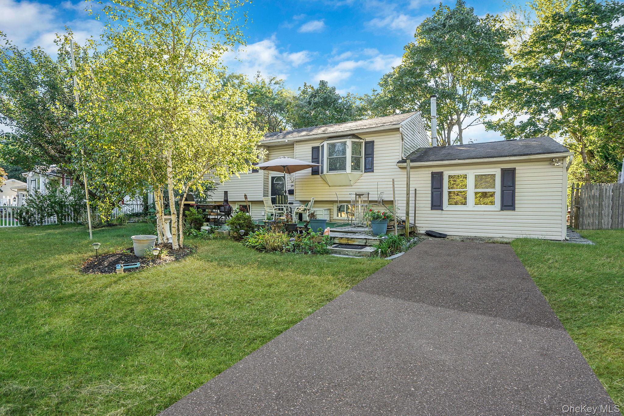 #1 photo, 2812 Sipp Avenue, サフォーク郡 Medford , NY 11763