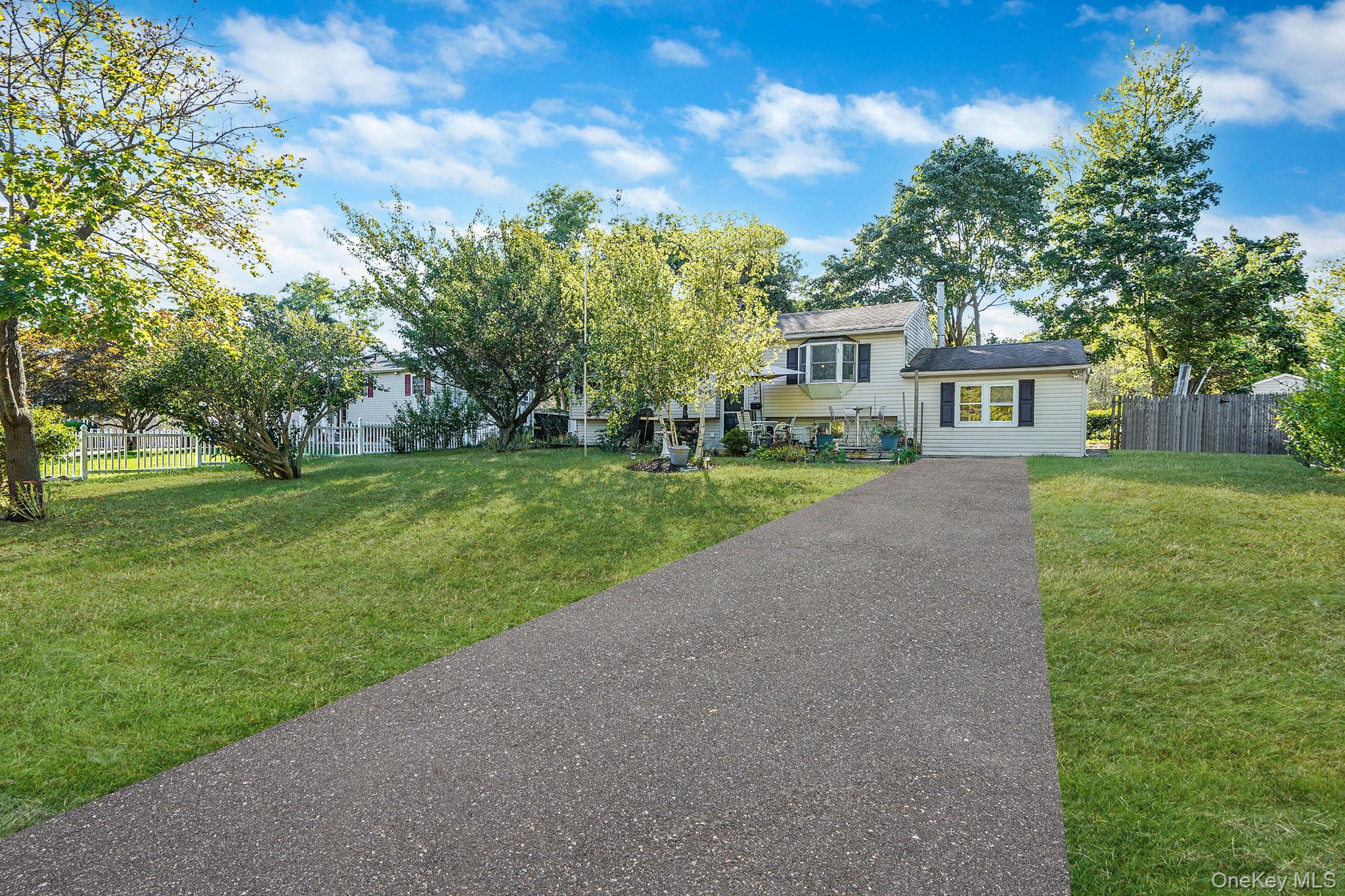 #11 photo, 2812 Sipp Avenue, サフォーク郡 Medford , NY 11763