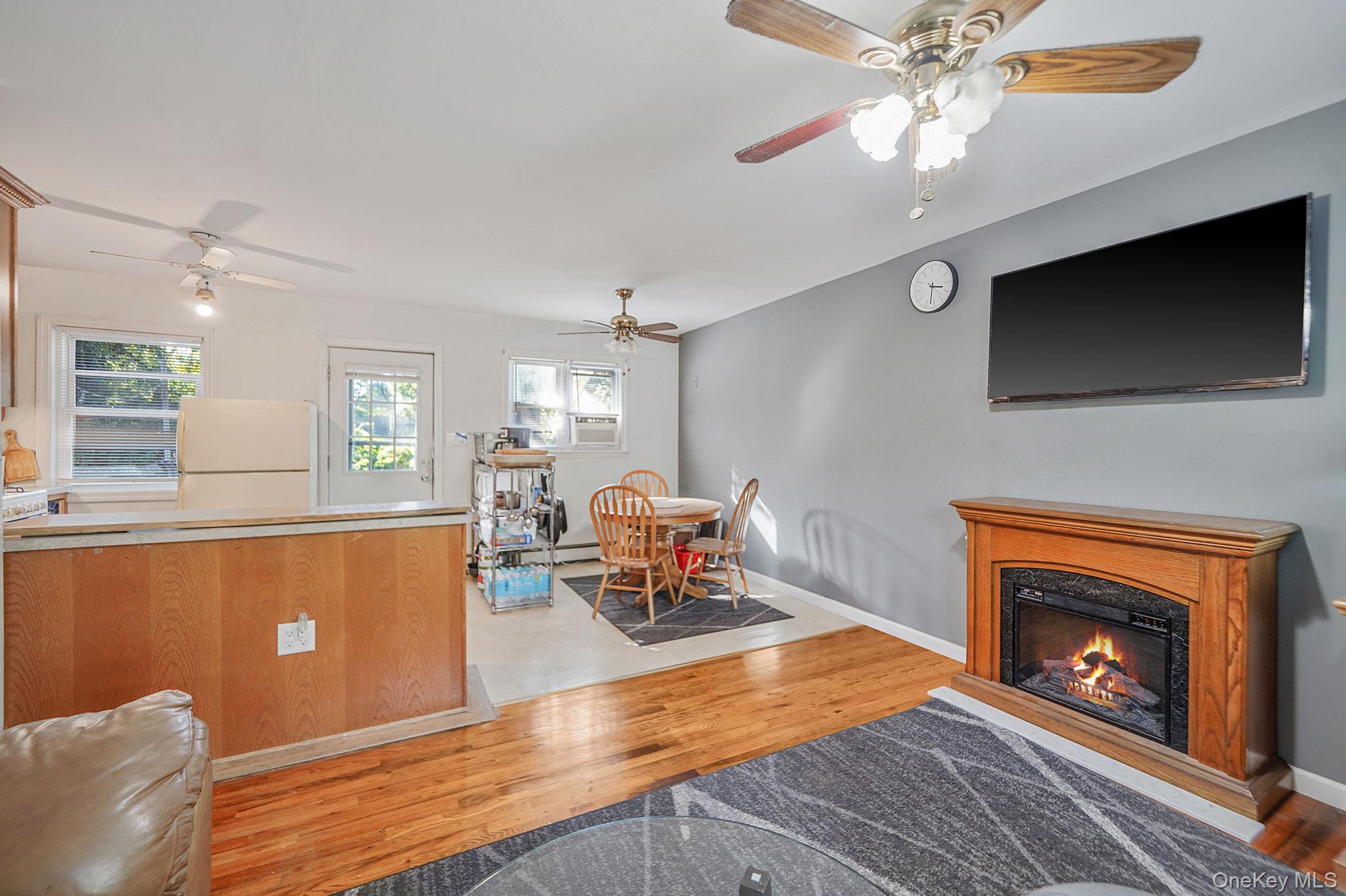 #13 photo, 2812 Sipp Avenue, サフォーク郡 Medford , NY 11763