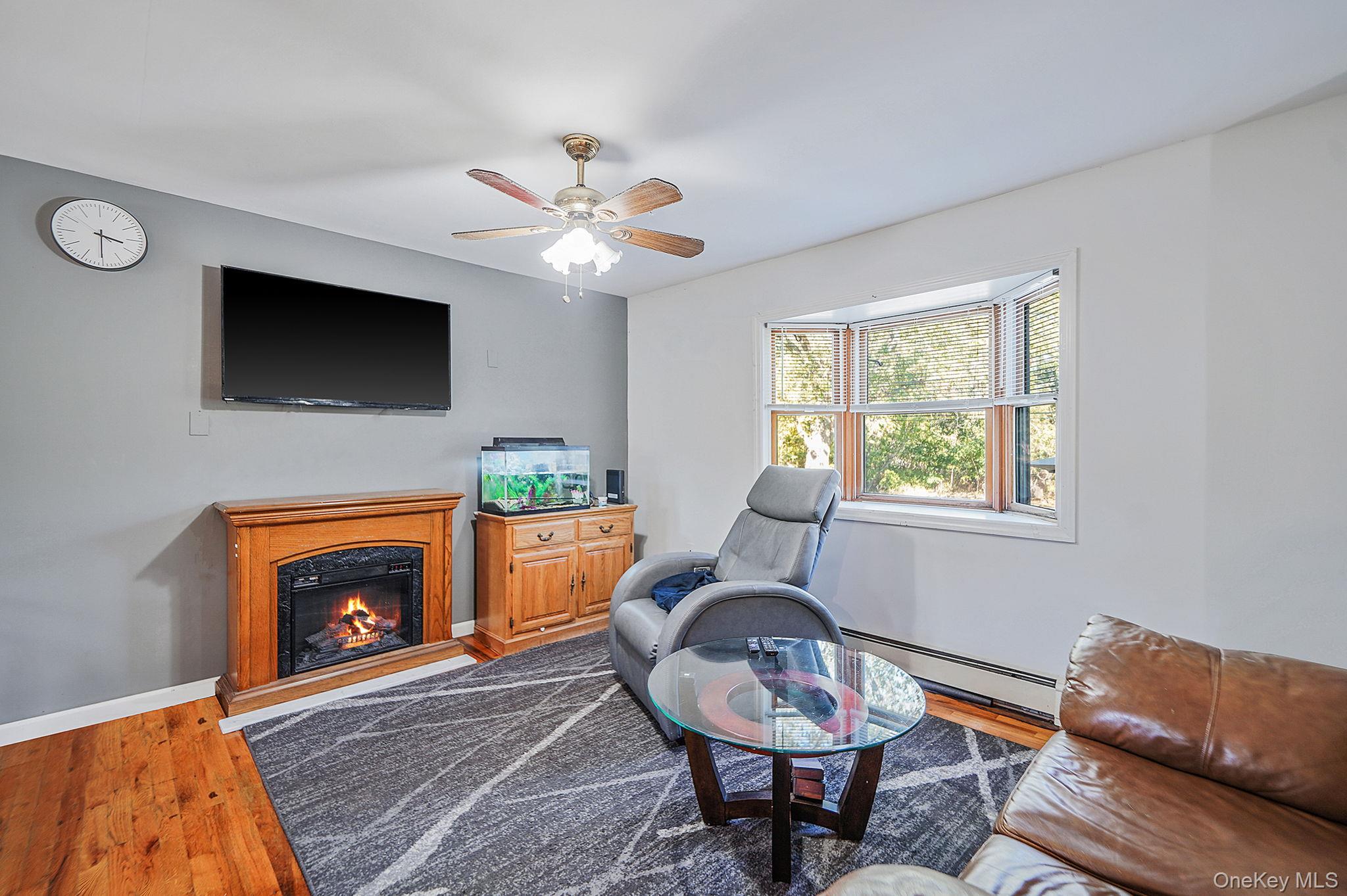 #2 photo, 2812 Sipp Avenue, サフォーク郡 Medford , NY 11763