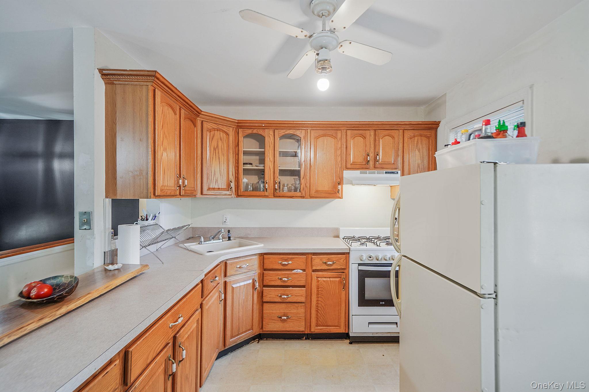 #4 photo, 2812 Sipp Avenue, サフォーク郡 Medford , NY 11763