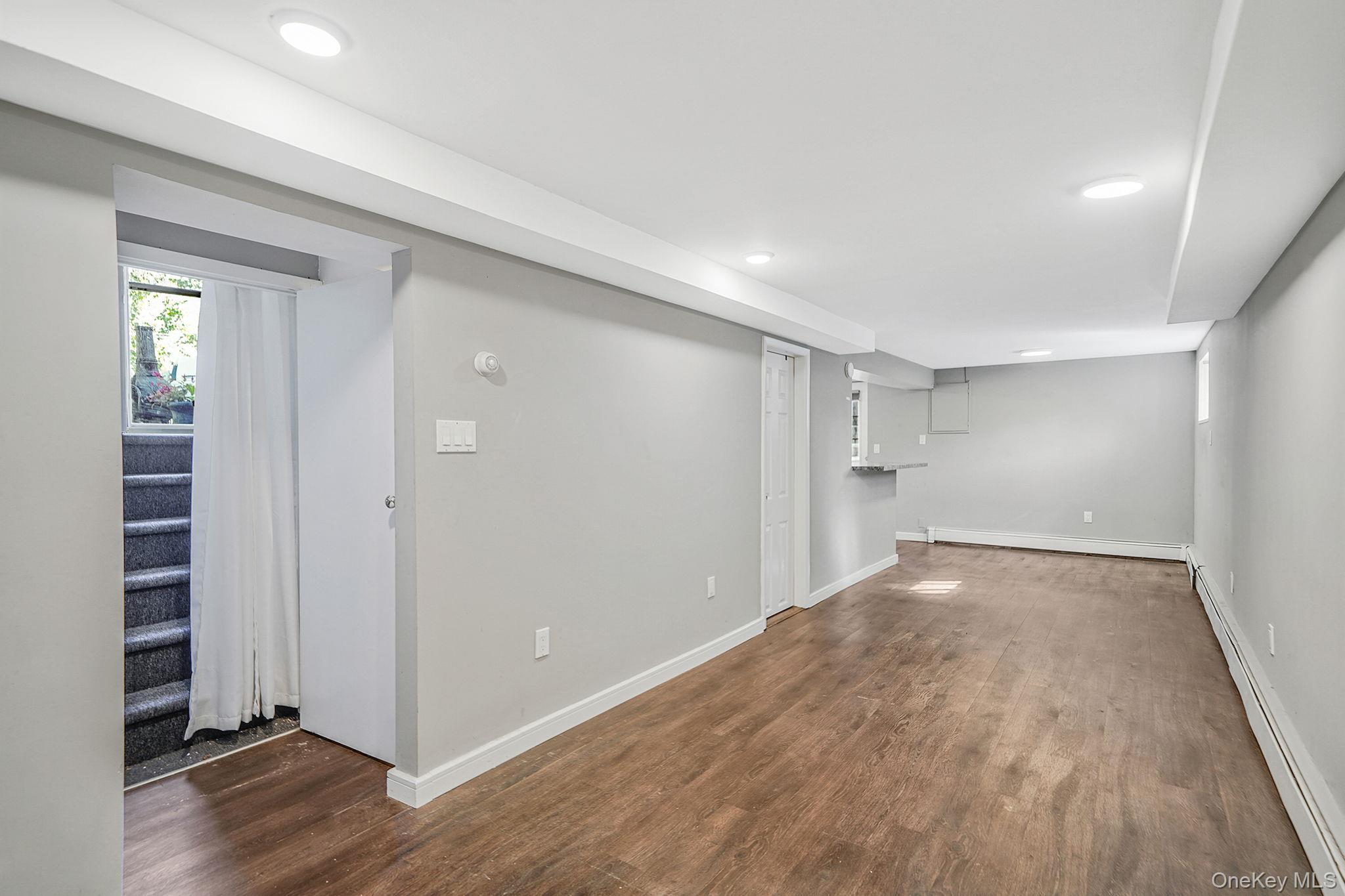 #9 photo, 2812 Sipp Avenue, サフォーク郡 Medford , NY 11763