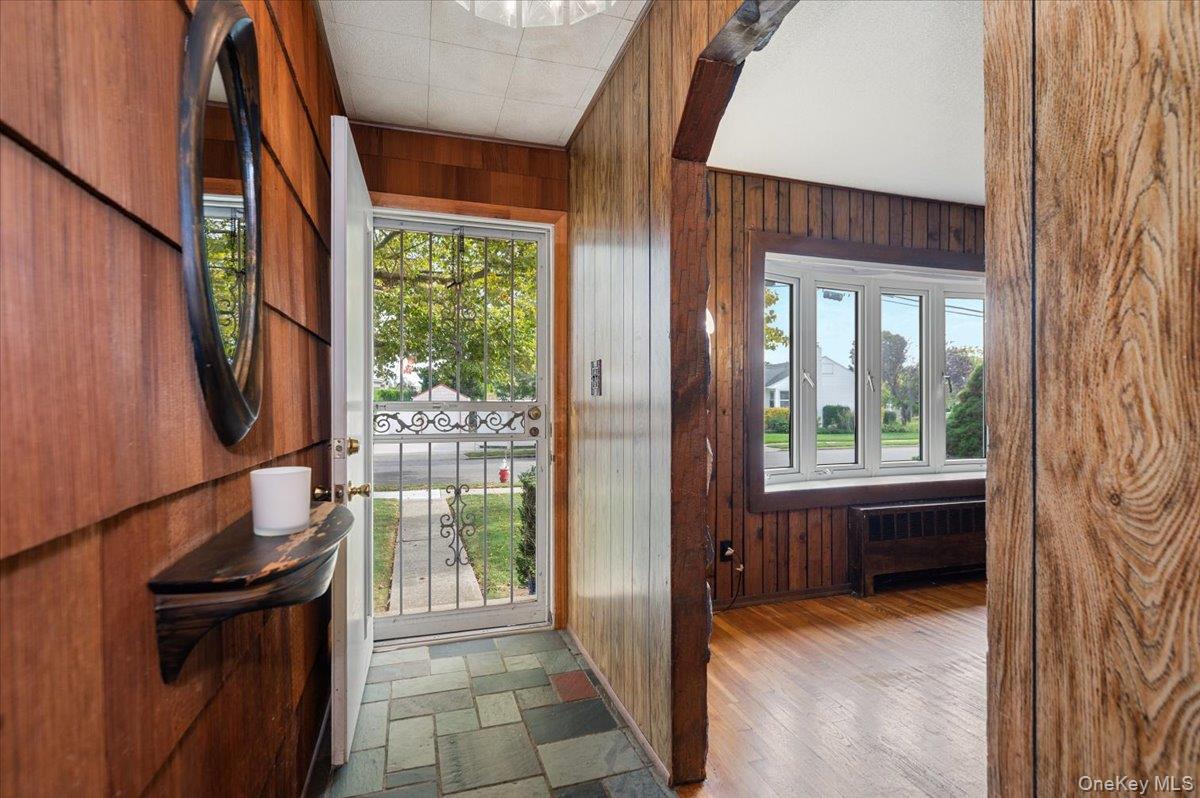 #3 photo, 15 Hewmann Place, Bethpage , NY 11714