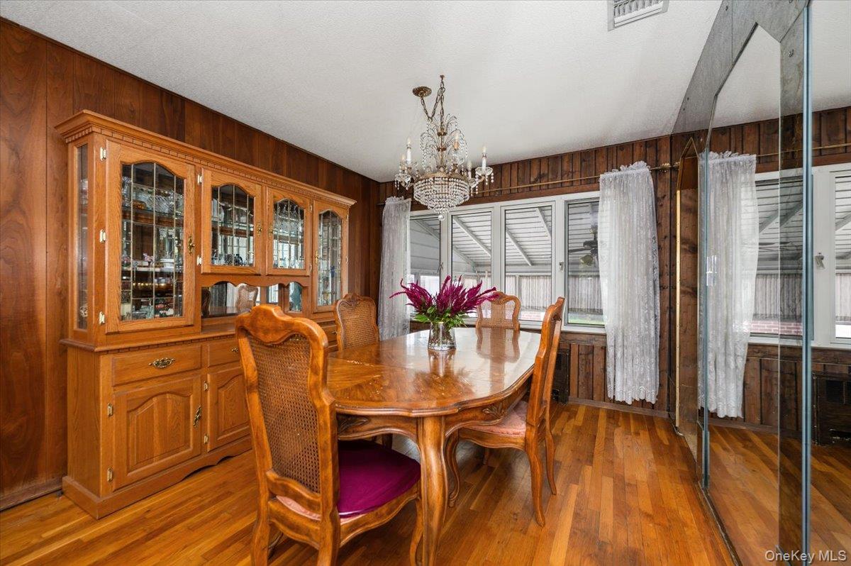 #7 photo, 15 Hewmann Place, Bethpage , NY 11714