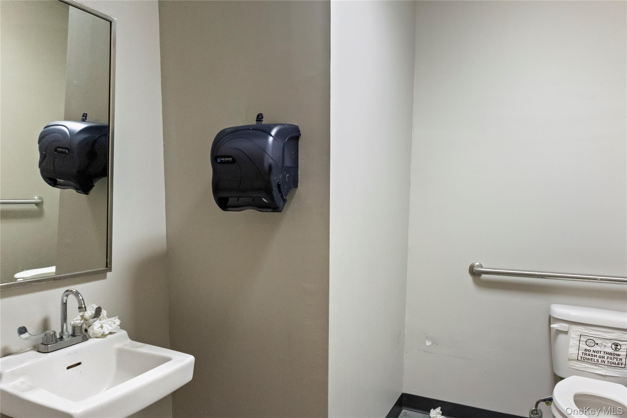 #7 photo, 4016 82nd Street, Elmhurst , NY 11373