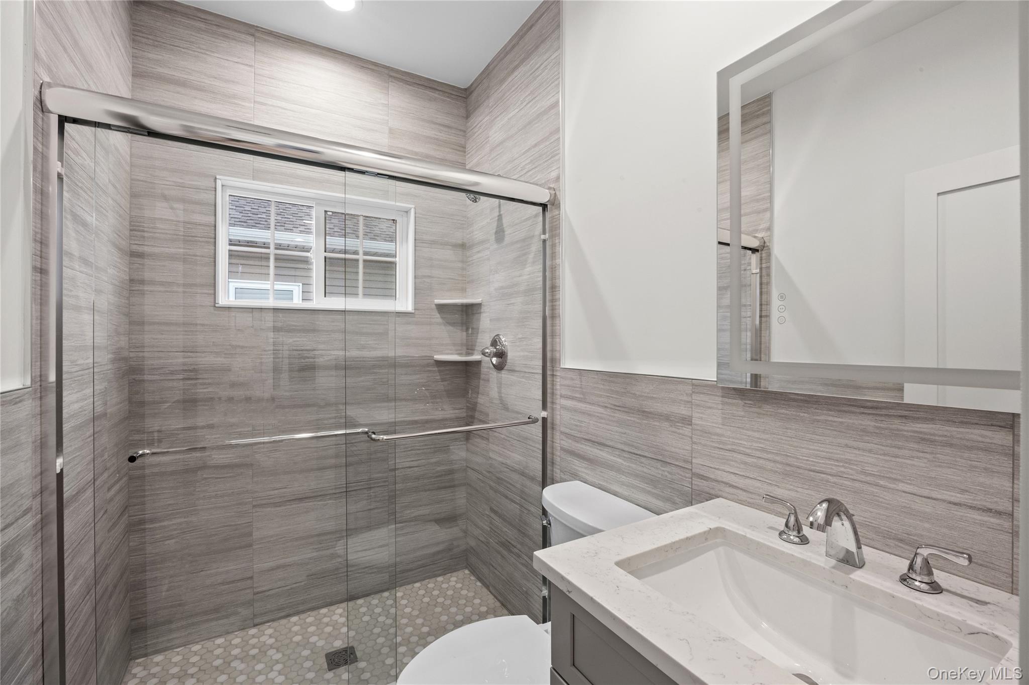 #15 photo, 2500 1st Avenue, ナッソー郡 East Meadow , NY 11554