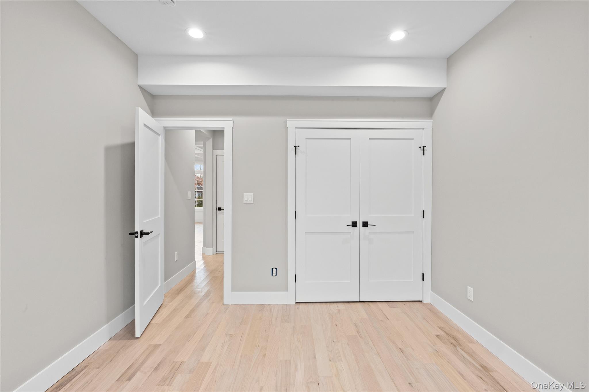 #17 photo, 2500 1st Avenue, ナッソー郡 East Meadow , NY 11554