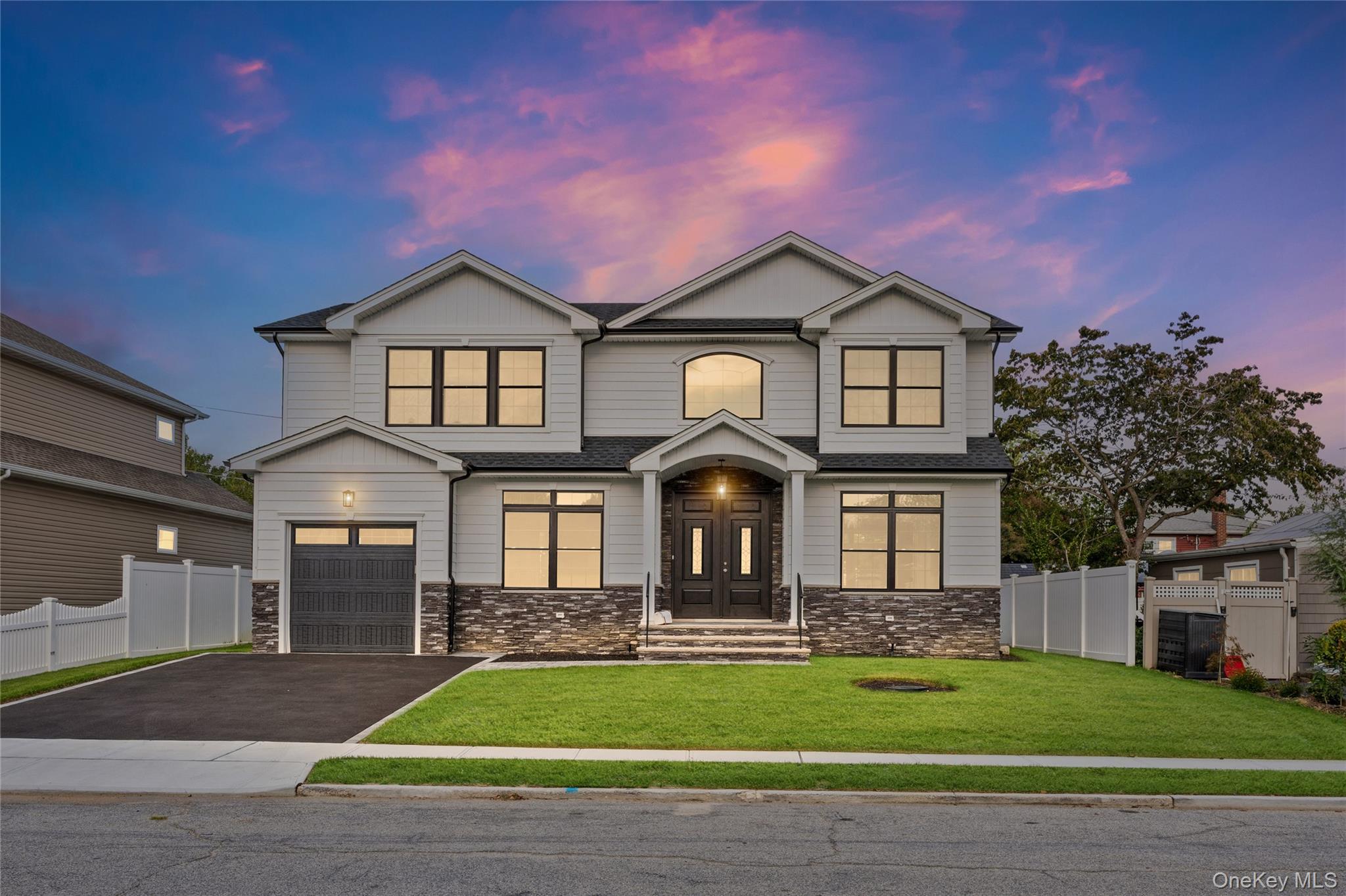 #3 photo, 2500 1st Avenue, ナッソー郡 East Meadow , NY 11554