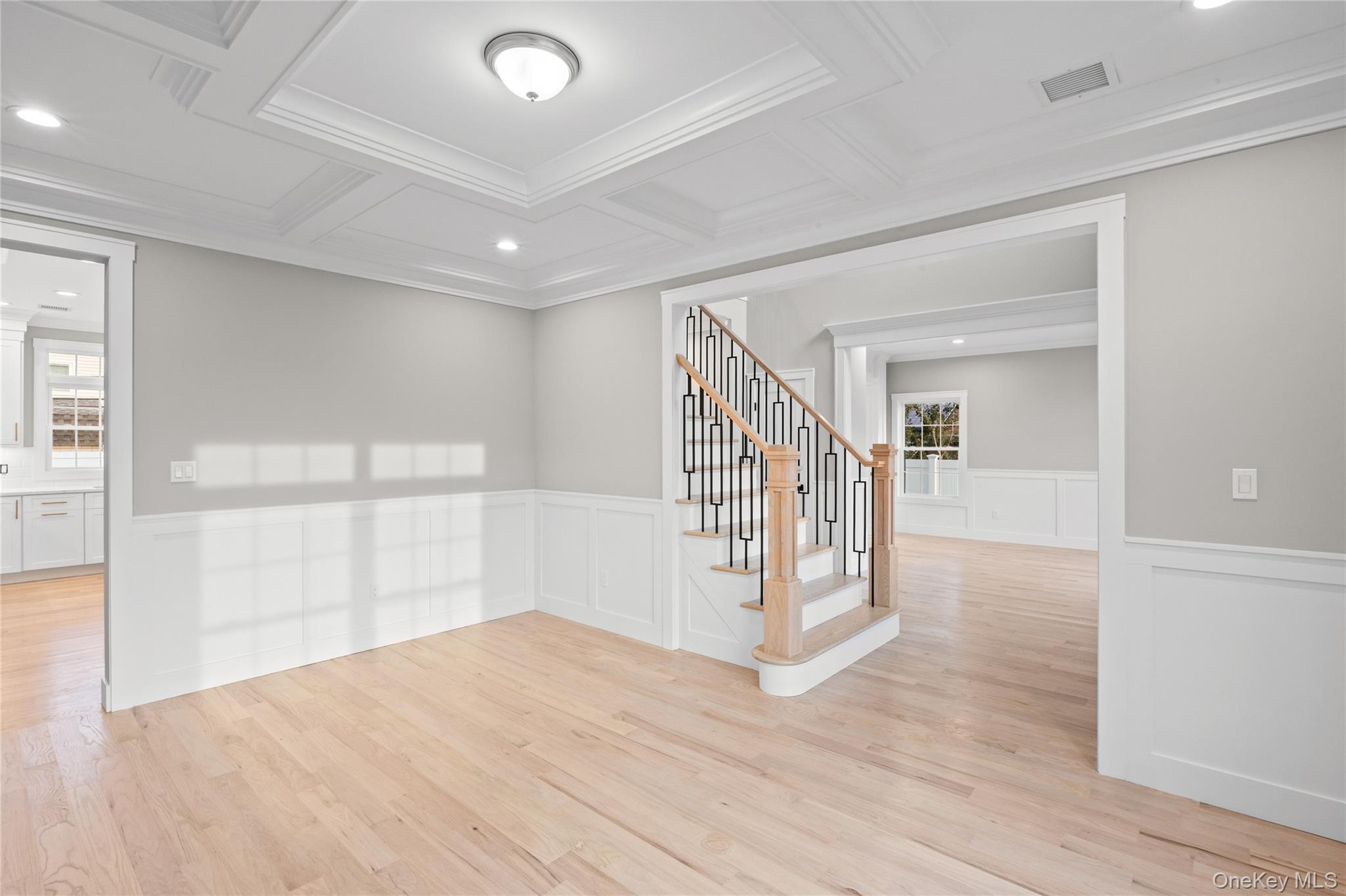 #7 photo, 2500 1st Avenue, ナッソー郡 East Meadow , NY 11554