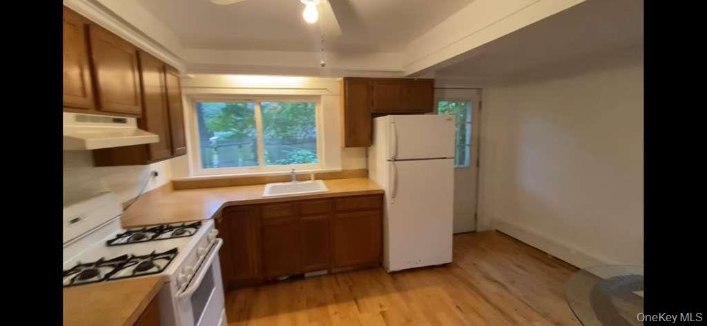 #2 photo, 54 Oakland Avenue, Port Jefferson Station , NY 11776