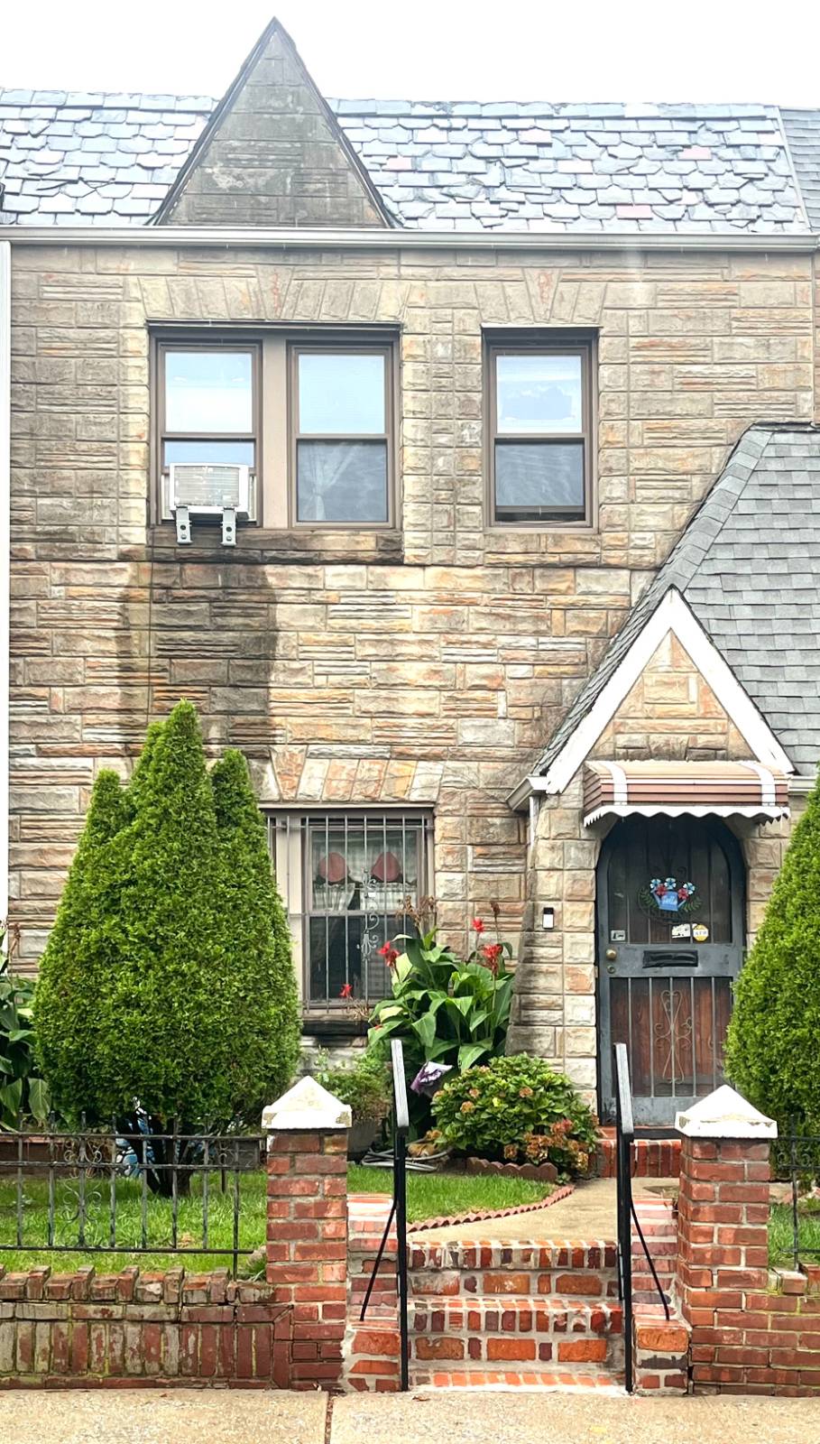 #1 photo, 3006 90TH ST, クイーンズ区 East Elmhurst , NY 11369