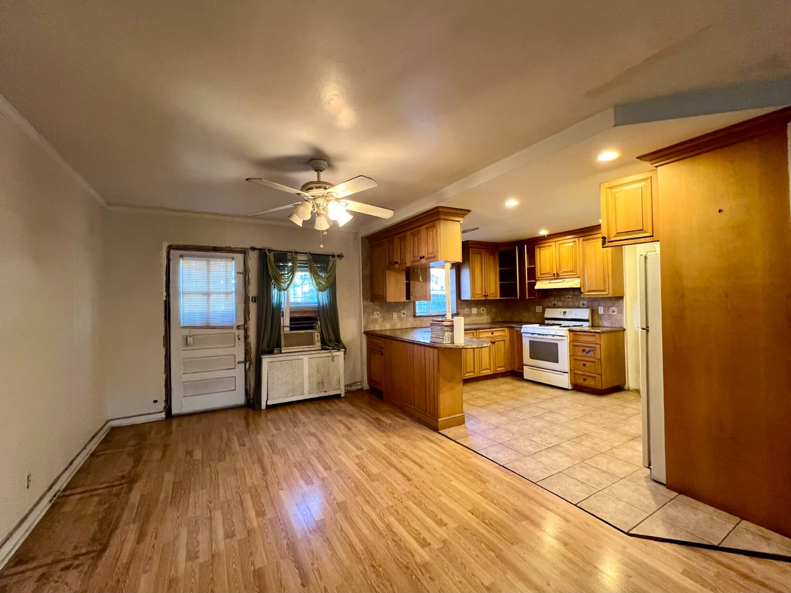 #5 photo, 1746 Gerritsen Ave, Marine Park , NY 11229