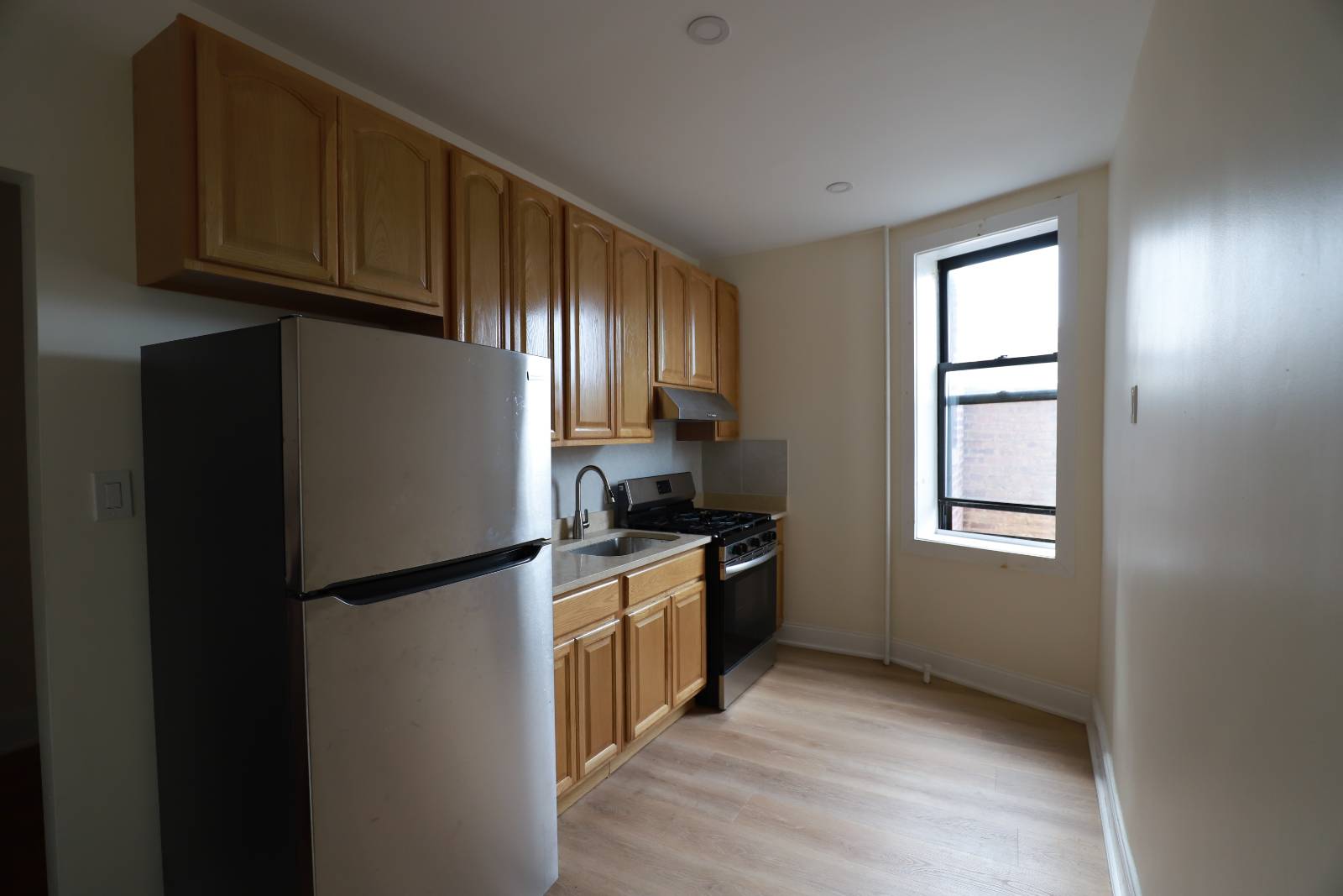 #3 photo, 34-12 29 Street, Astoria , NY 11106