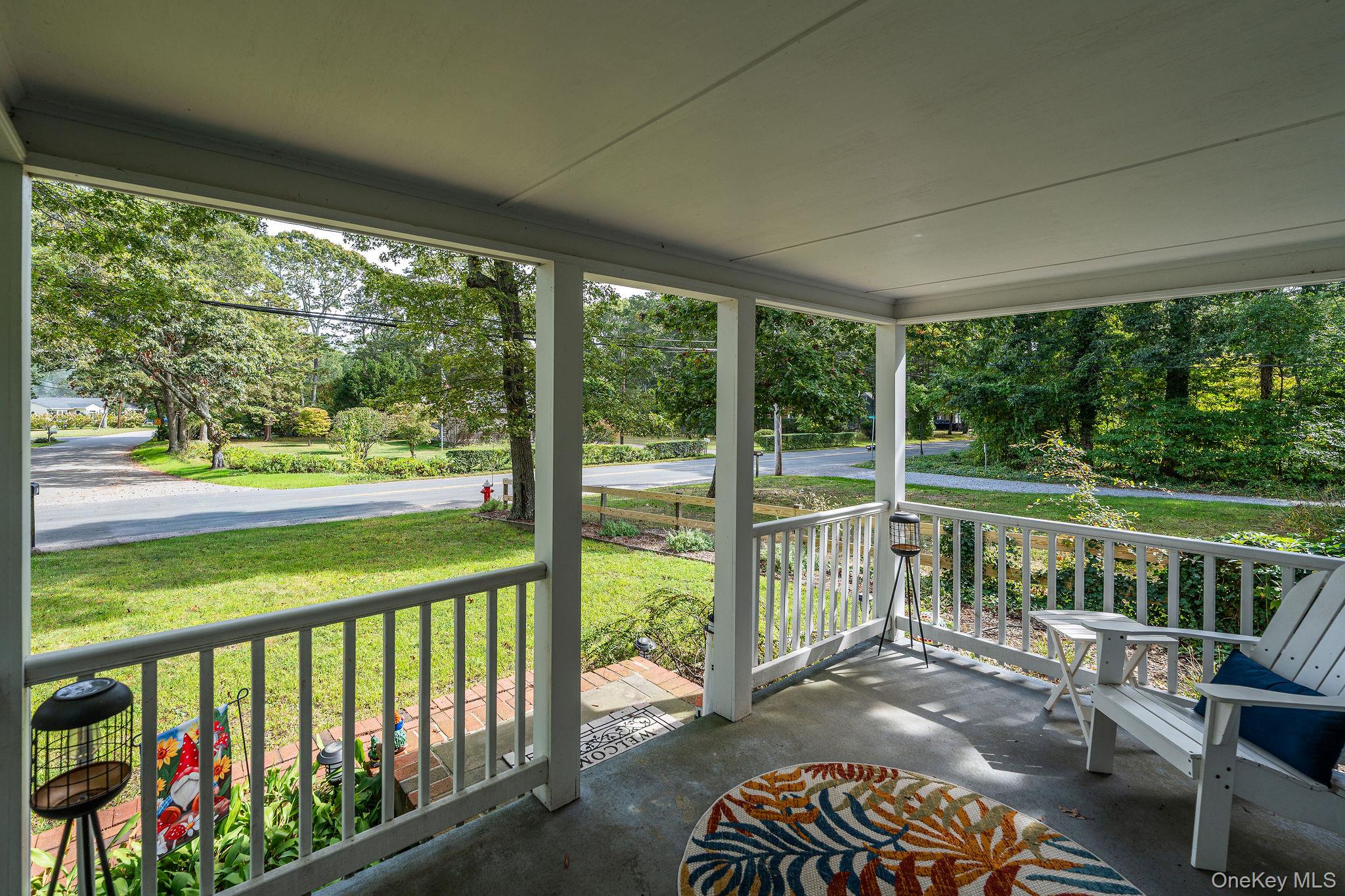 #3 photo, 920 Bray Avenue, サフォーク郡 Laurel , NY 11948