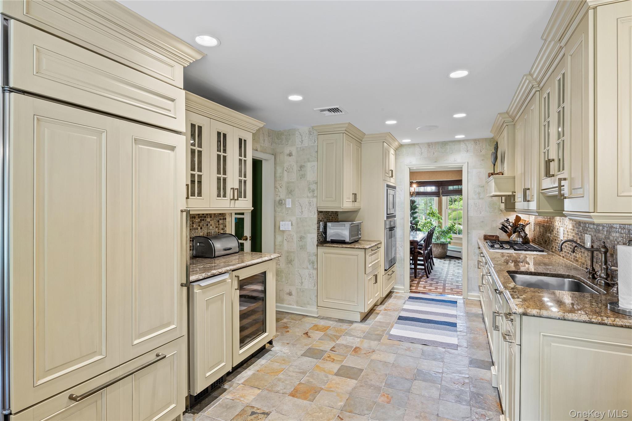 #12 photo, 336 Bay Avenue, Huntington Bay , NY 11743