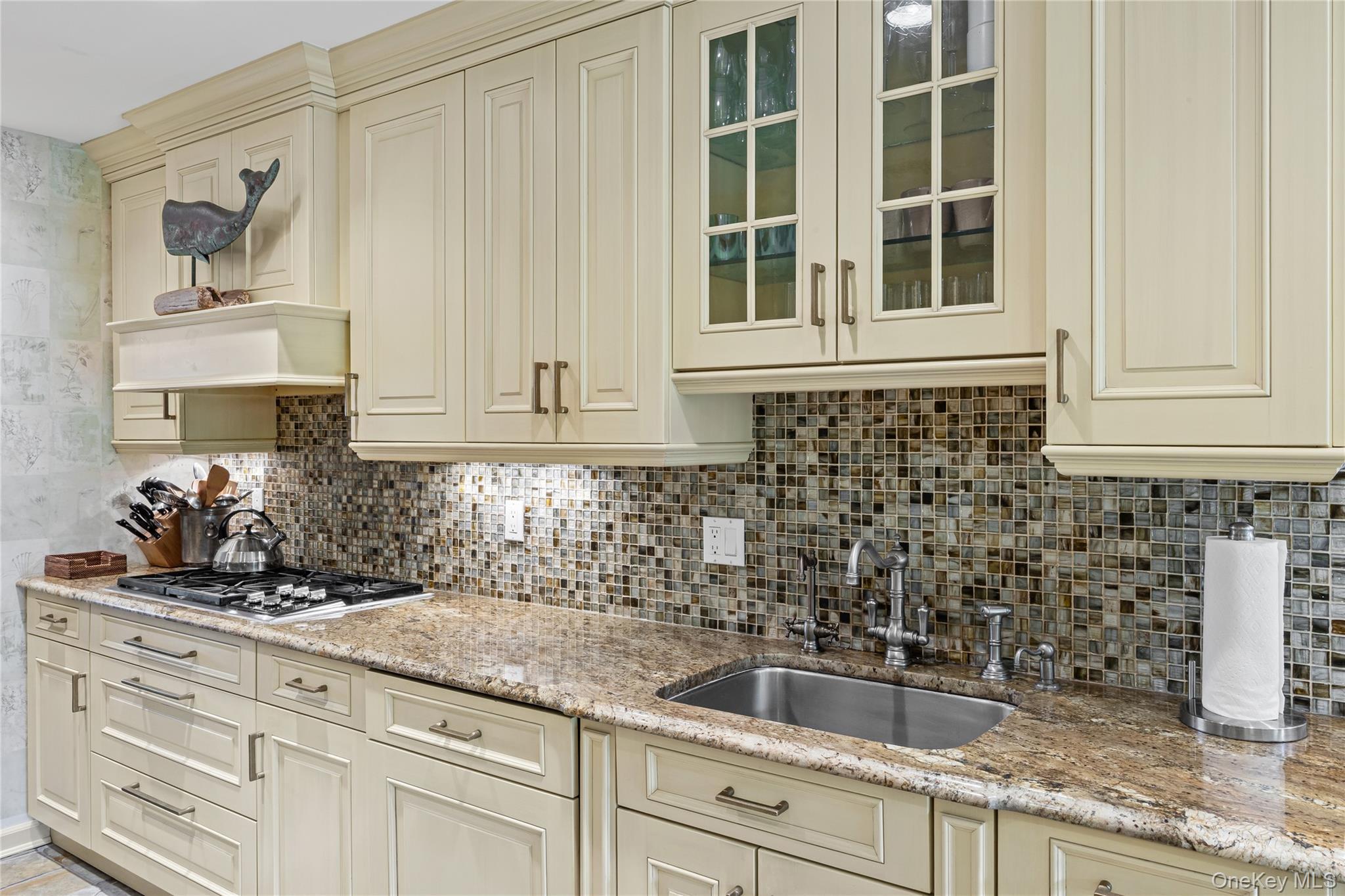 #14 photo, 336 Bay Avenue, Huntington Bay , NY 11743