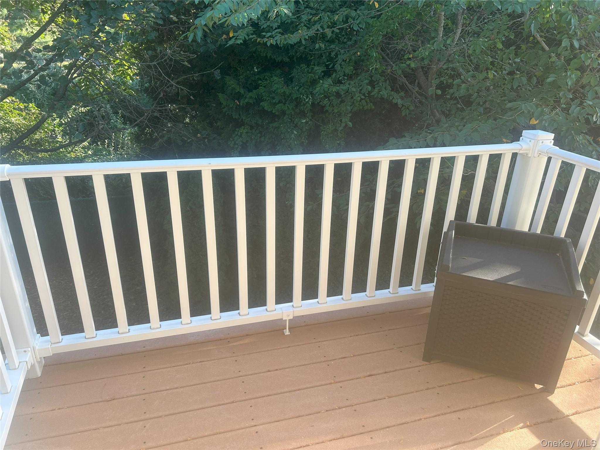 #11 photo, 1082 Savoy Drive, Melville , NY 11747